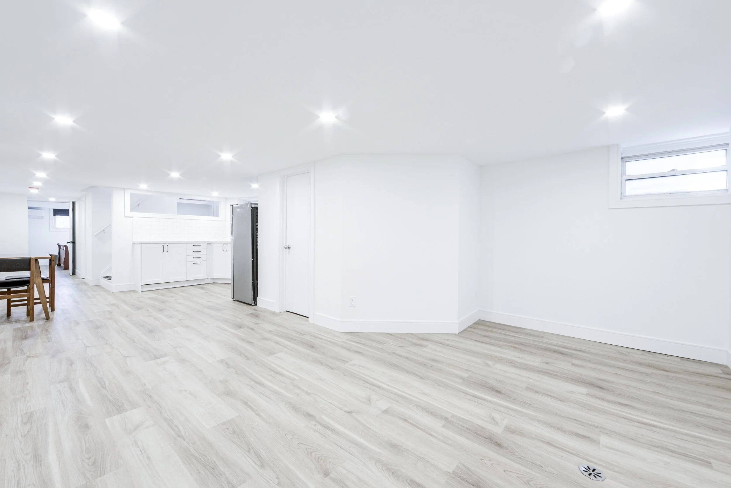 13 Ravina Cres (10).jpg