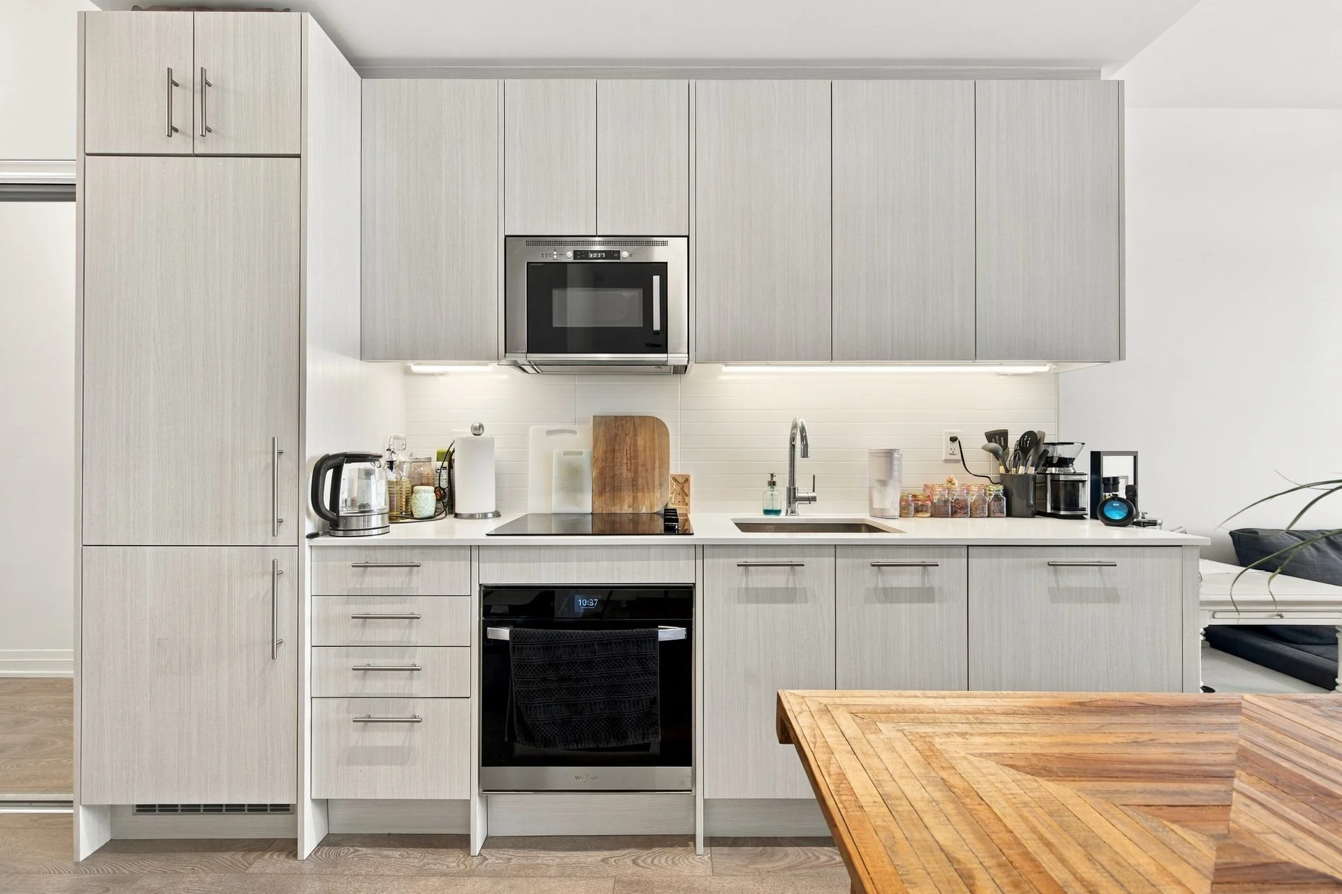 8. 15_001_Kitchen.jpg