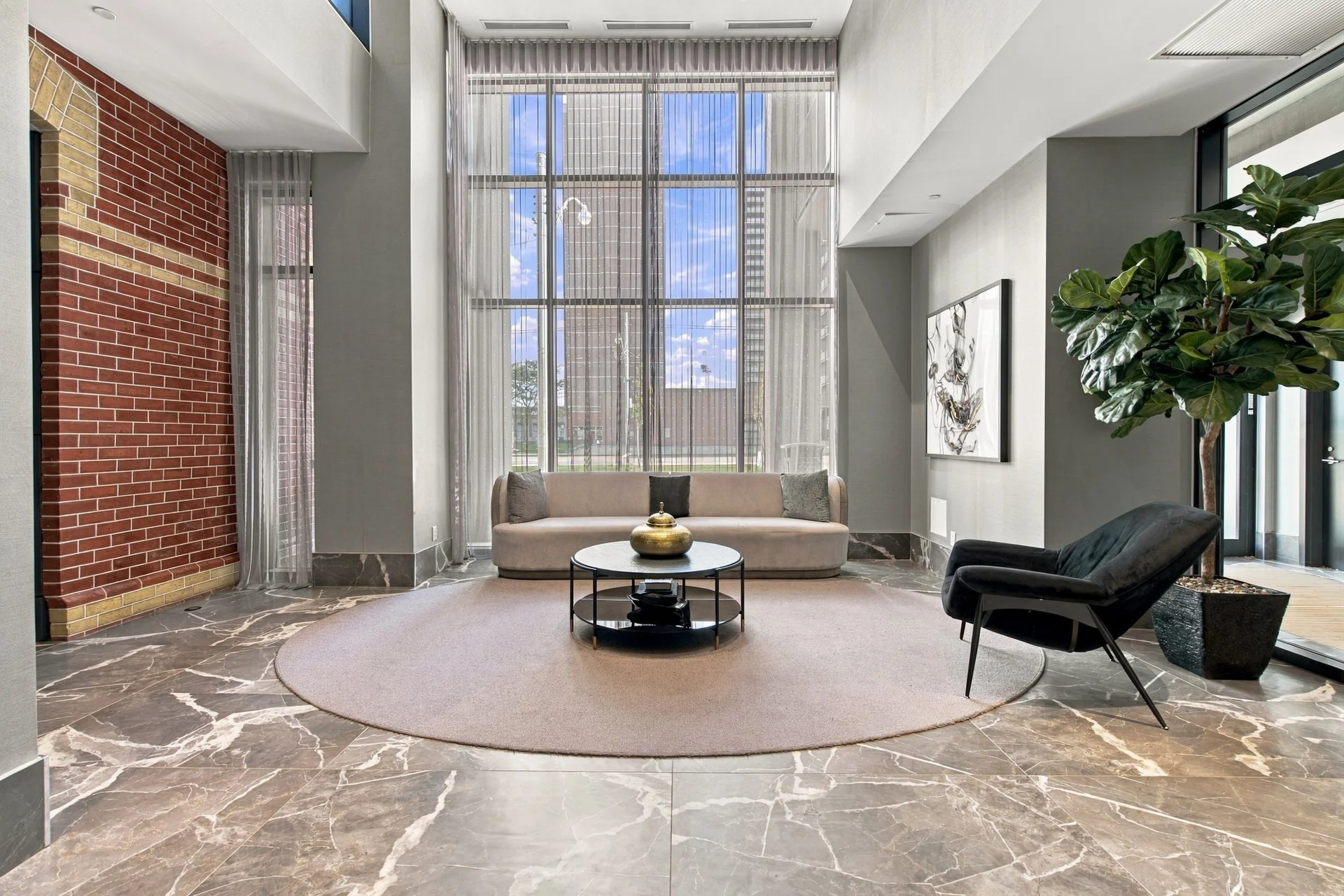 4_003_Lobby.jpg