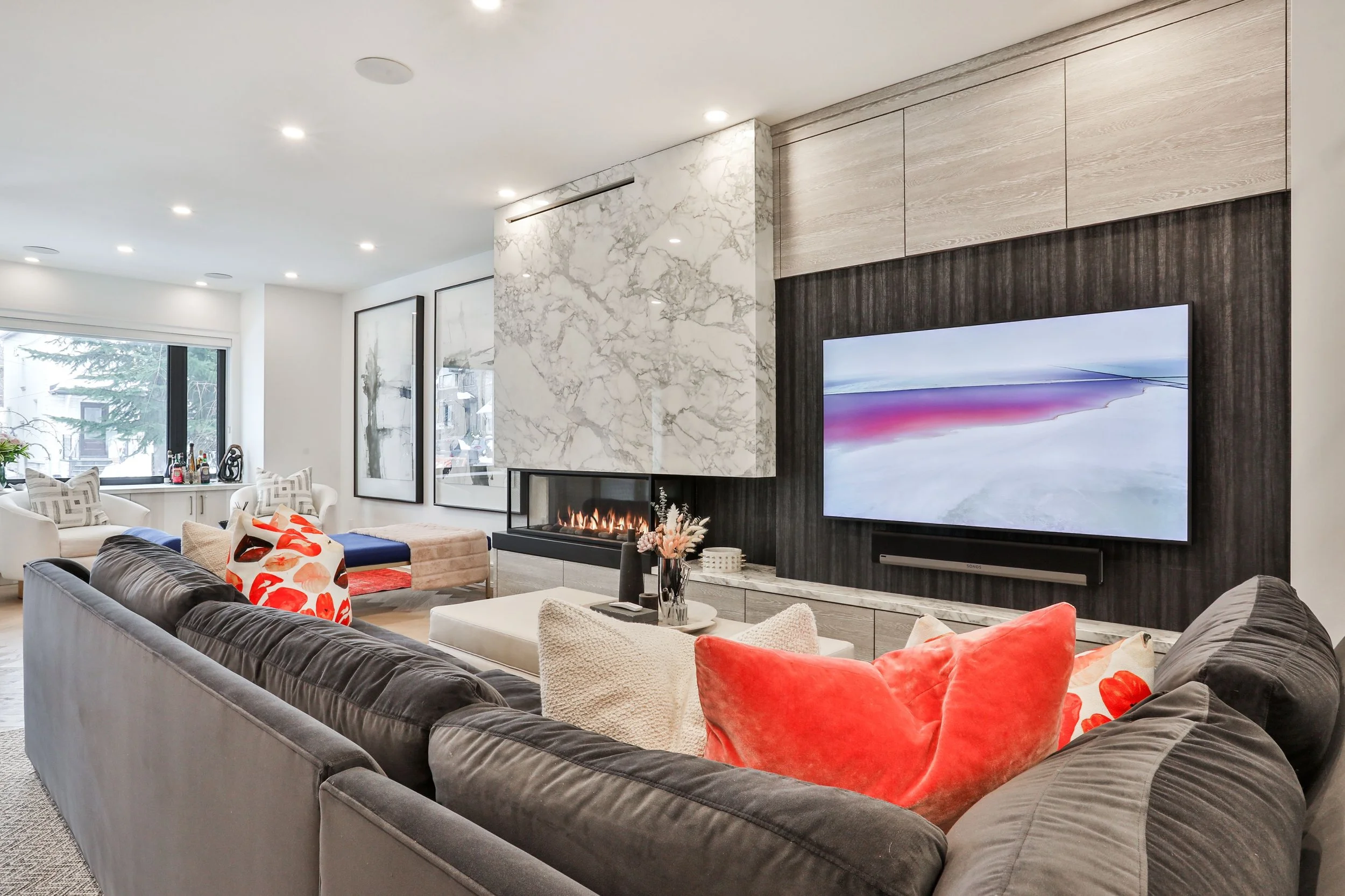 553 Davisville Avenue