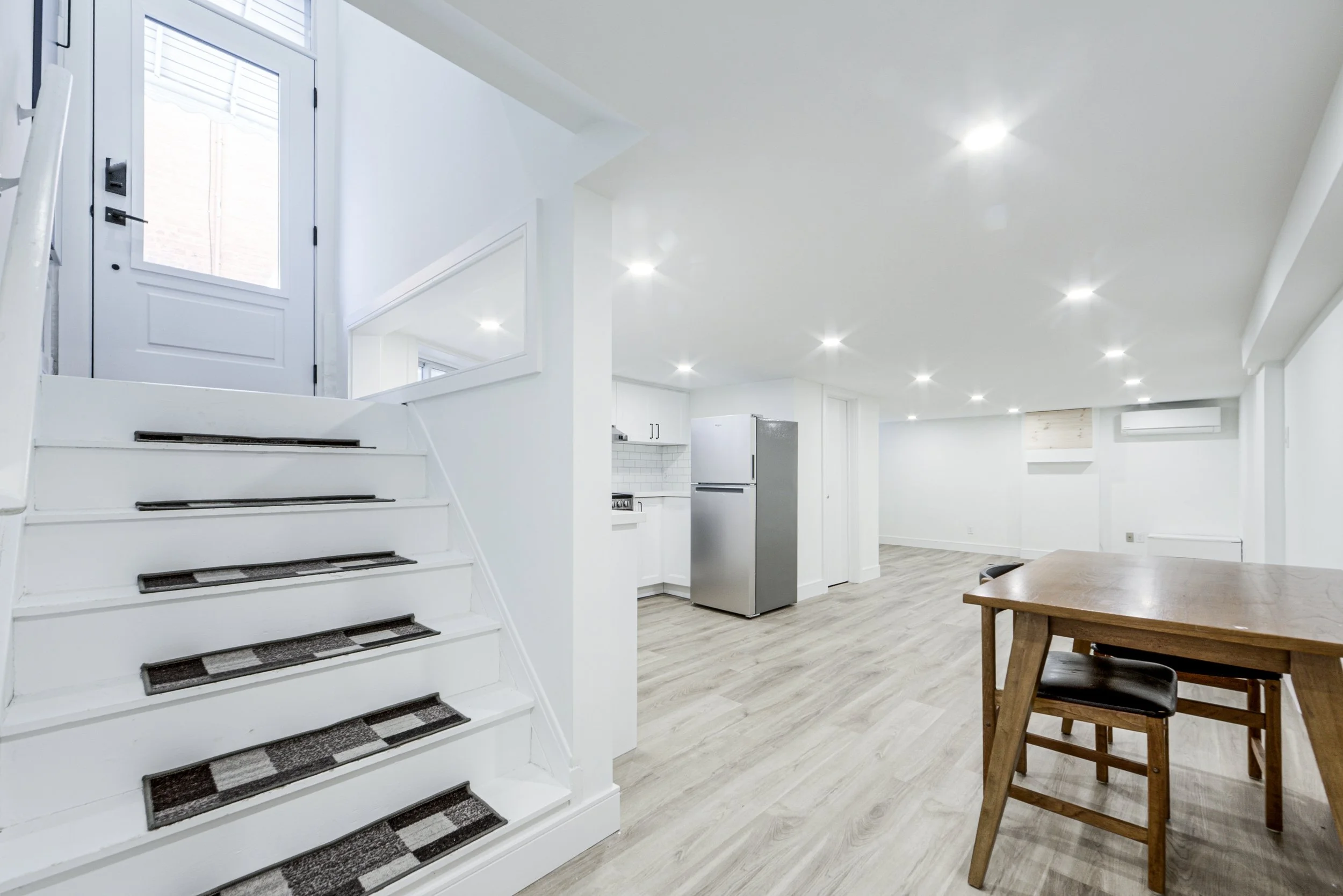 13 Ravina Cres (2).jpg