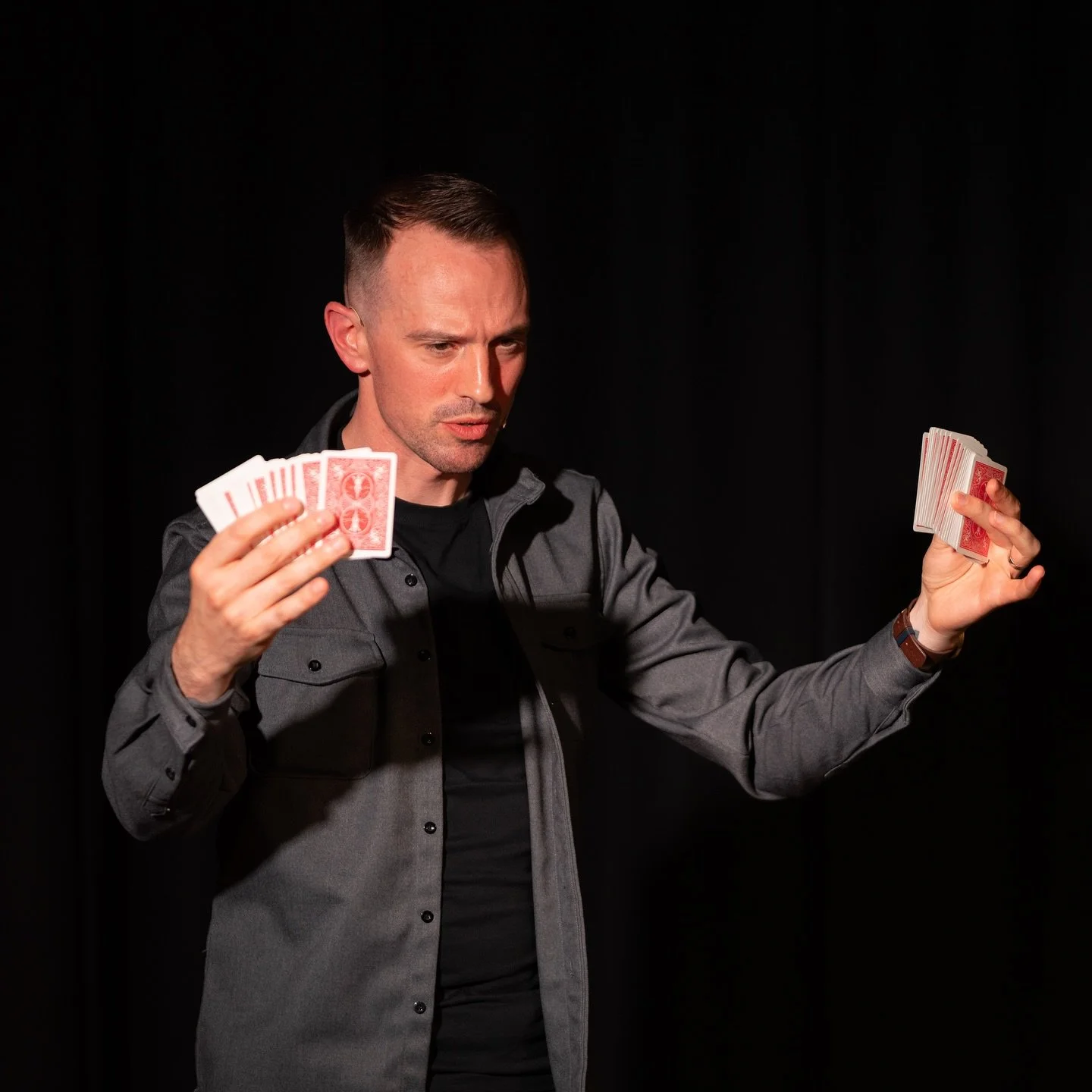 I did a thing!! As well as jumping in to another show, my very own show TRICKHEAD went to @durhamfringefest and it was a lot of fun!!

The audiences were small but it made for an intimate and engaging show.

See you next year!

📷 - @johnlyons99 

#m