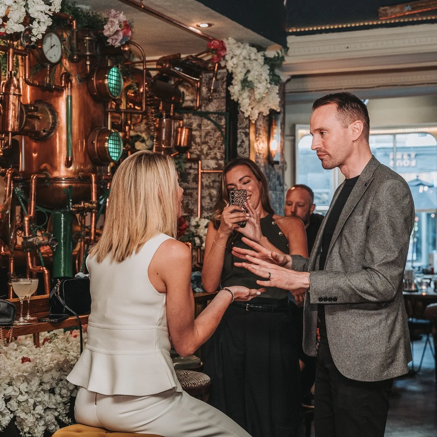 I don't just do weddings! Back in the summer (remember that?!) I was asked to entertain guests for the launch of a brand new bar in #Harrogate which was a lot of fun!

If you're looking for a cool location for food and funky cocktails, this is the pl
