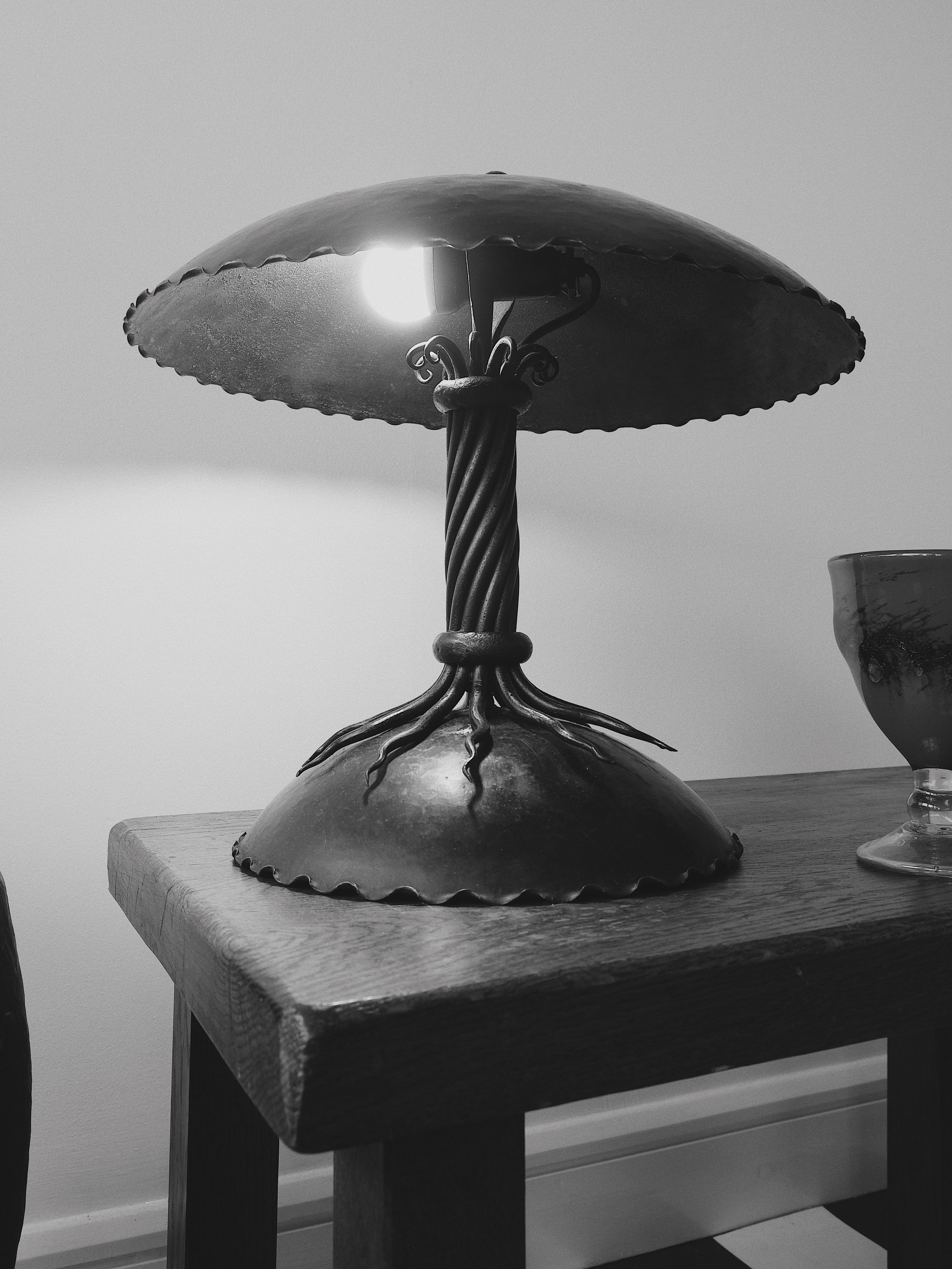 Iron tree lamp 7.jpg