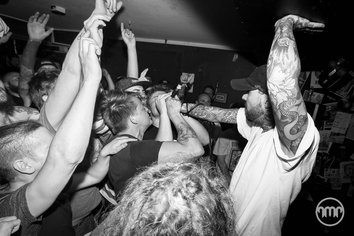 Nothing like a sweaty basement gig to test ones shooting skills when your right there in the thick of it. 
I always love shooting @deeznutsdtd, @jjdtd always has the crowd on hype level 1000! 
.
.
.
.
.
.
.
.
.
.
#deeznuts #jjpeters #jjdtd #canonphot