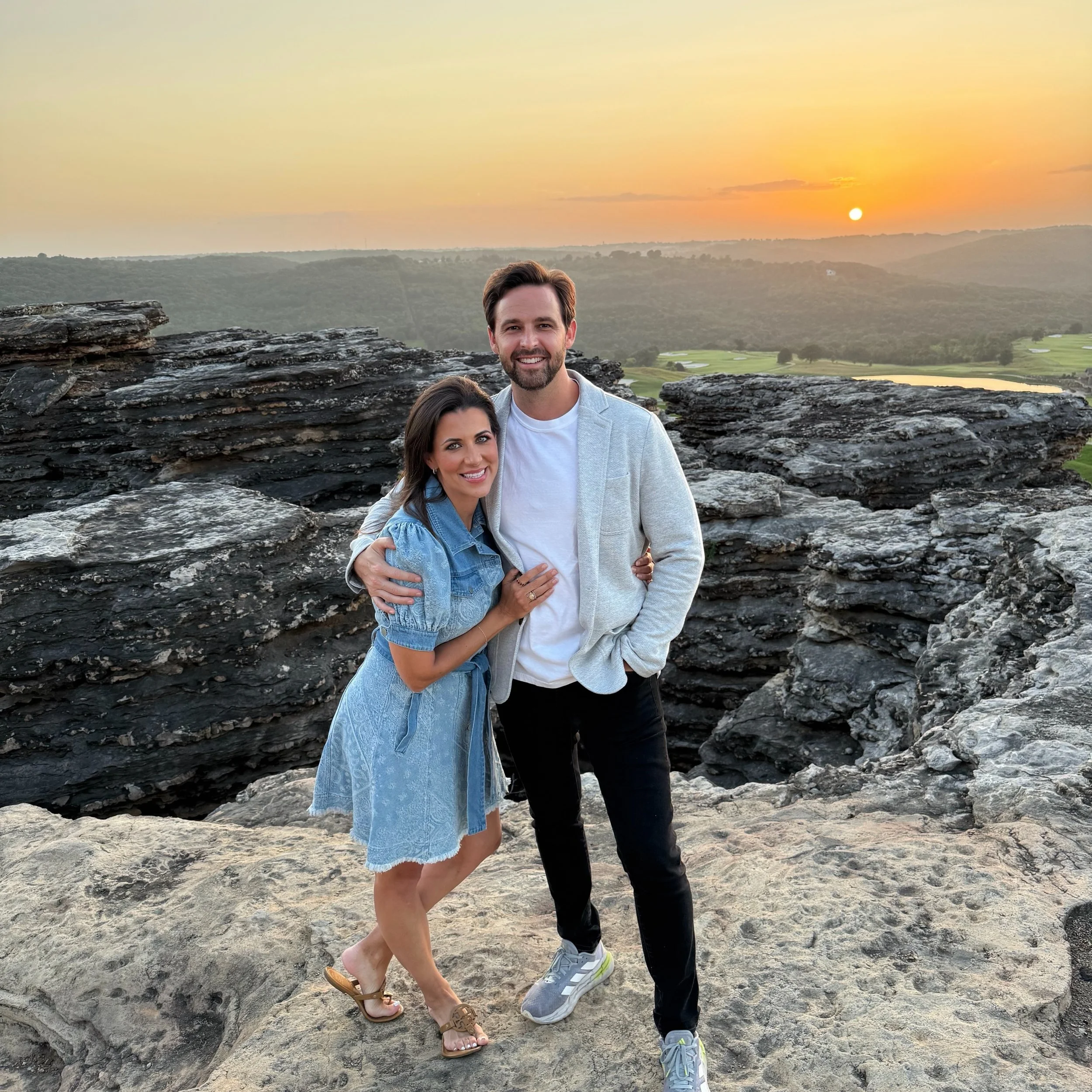 Date nights in Branson&hellip; gosh it&rsquo;s so pretty there. Take me back soon! 🤍

#Branson #BigCedar #DateNights