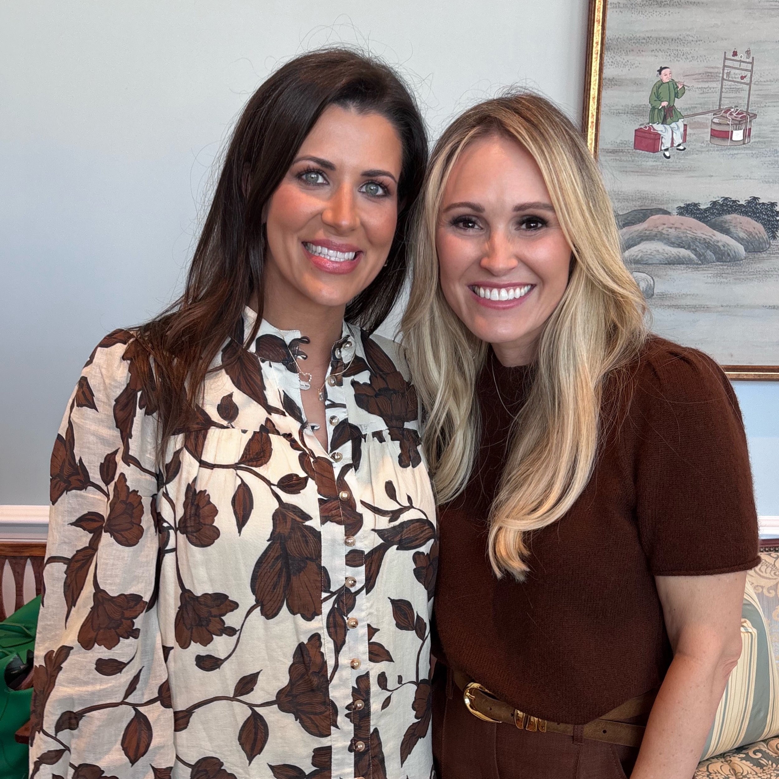 Did @jennieallen and I purposely coordinate in brown? 🤎 no, but I would coordinate with her any day! What a joyful way to start my Tuesday!

I&rsquo;ve loved Jennie&rsquo;s books, podcasts and miniseries for years. I got to hear her speak at an IJM 