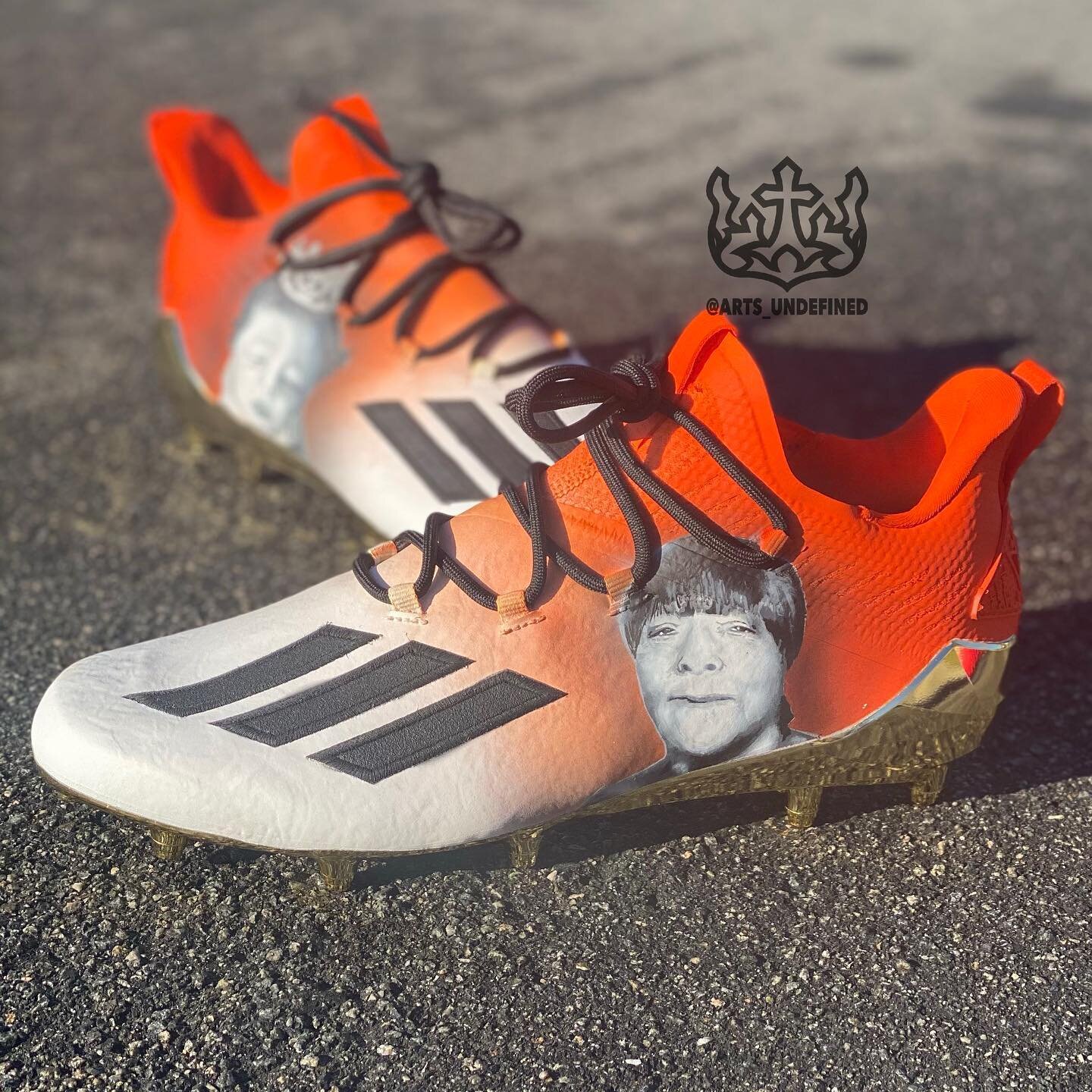 Pro Day heat for @rodarius_8k !! Tested  out the new @alpha6corporation  alpha flex ! 

Been a pleasure to be able to paint the portrait of their Grandma Irma for both him and his brother @begreedy