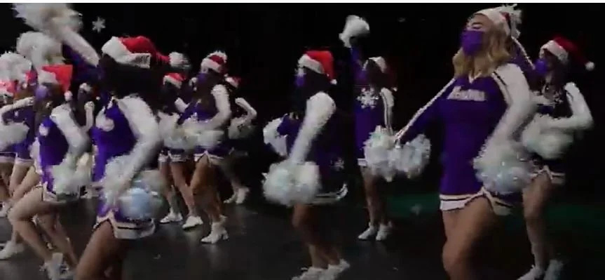 Cheer 1.JPG