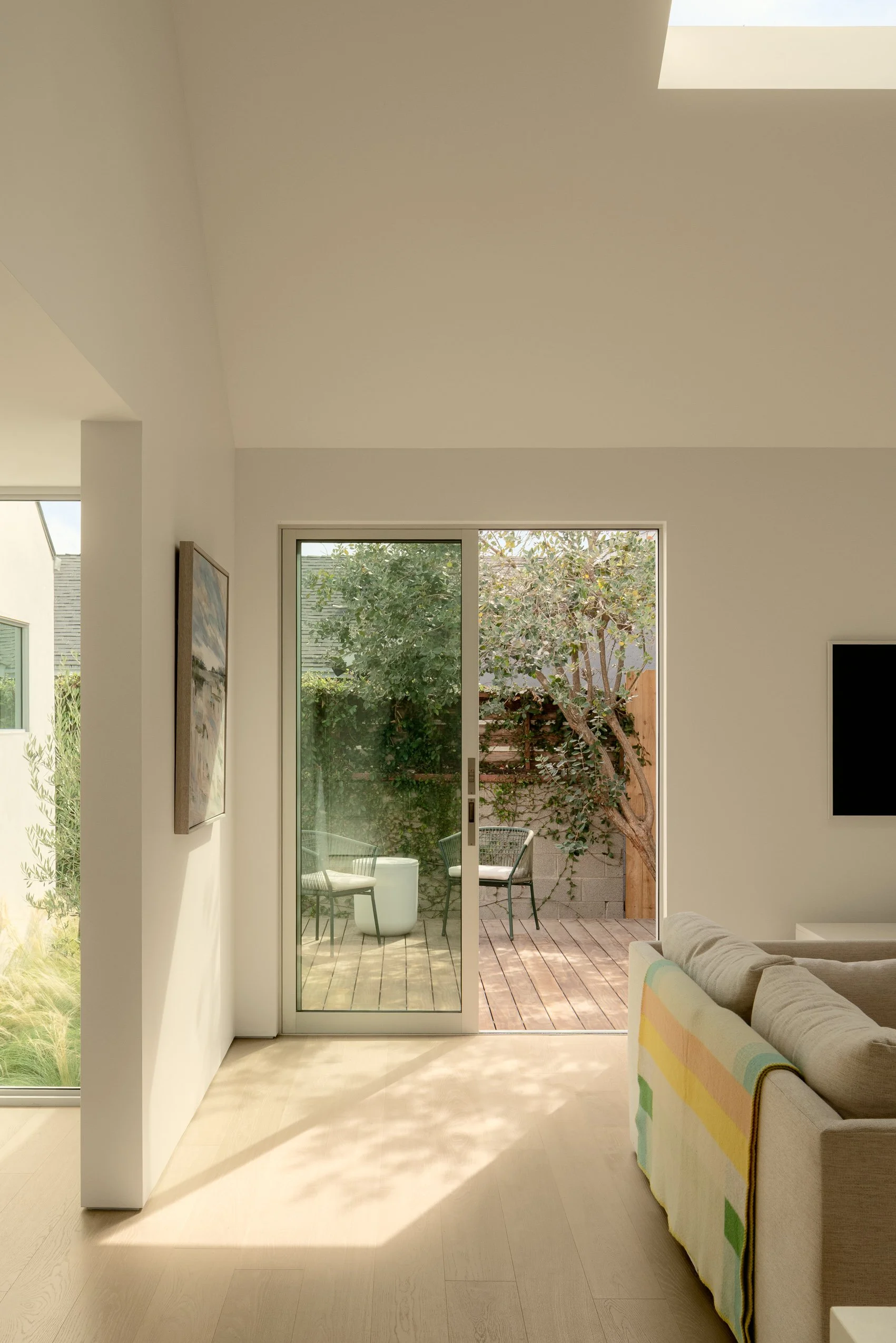 Marine Ave - ©evanramzi - Web-6.jpg