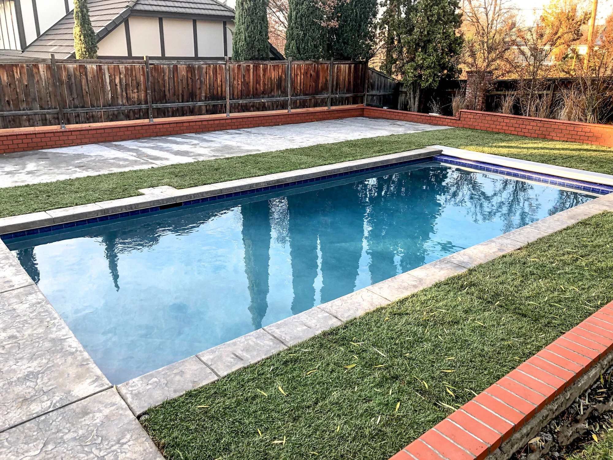 Pool4.jpg