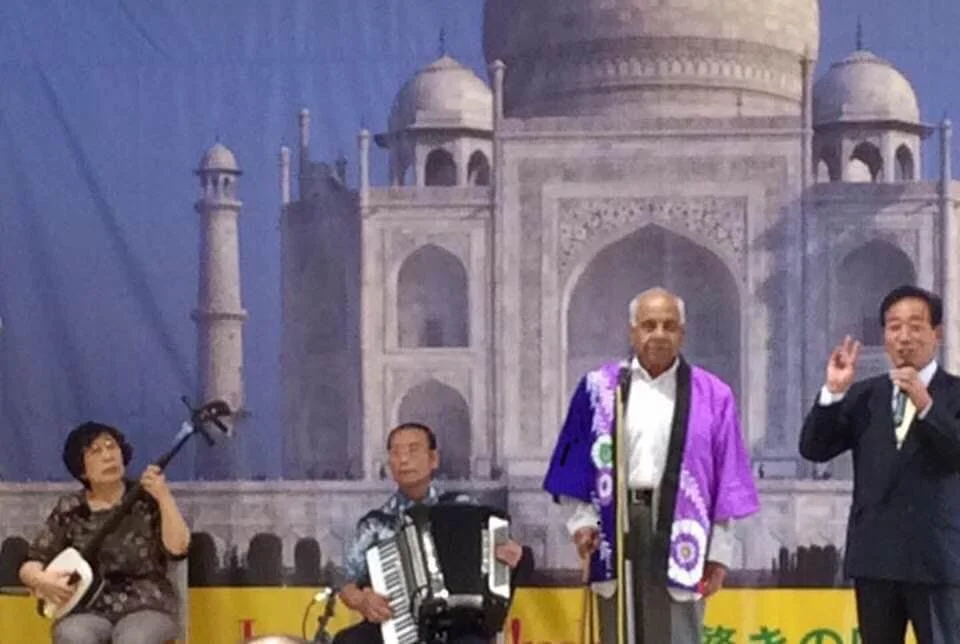 Rabinder singing .jpg