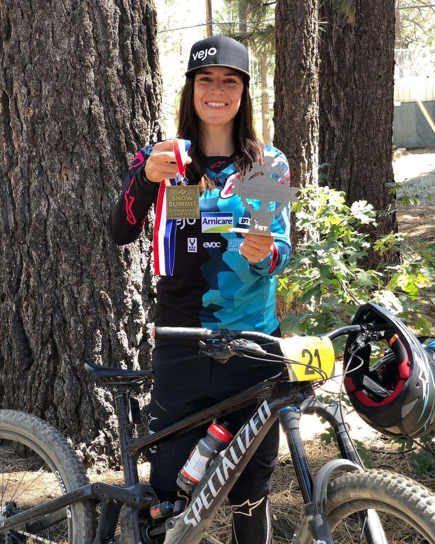We&rsquo;re back racing!! Yewww 🚀💃🏻🎊 Took the win in the Socal Enduro and the Snow Summit Downhill! It was good to see everyone again and to be back between the tape. Big thanks to @teambigbear.official and @snow_summit for making this possible, 