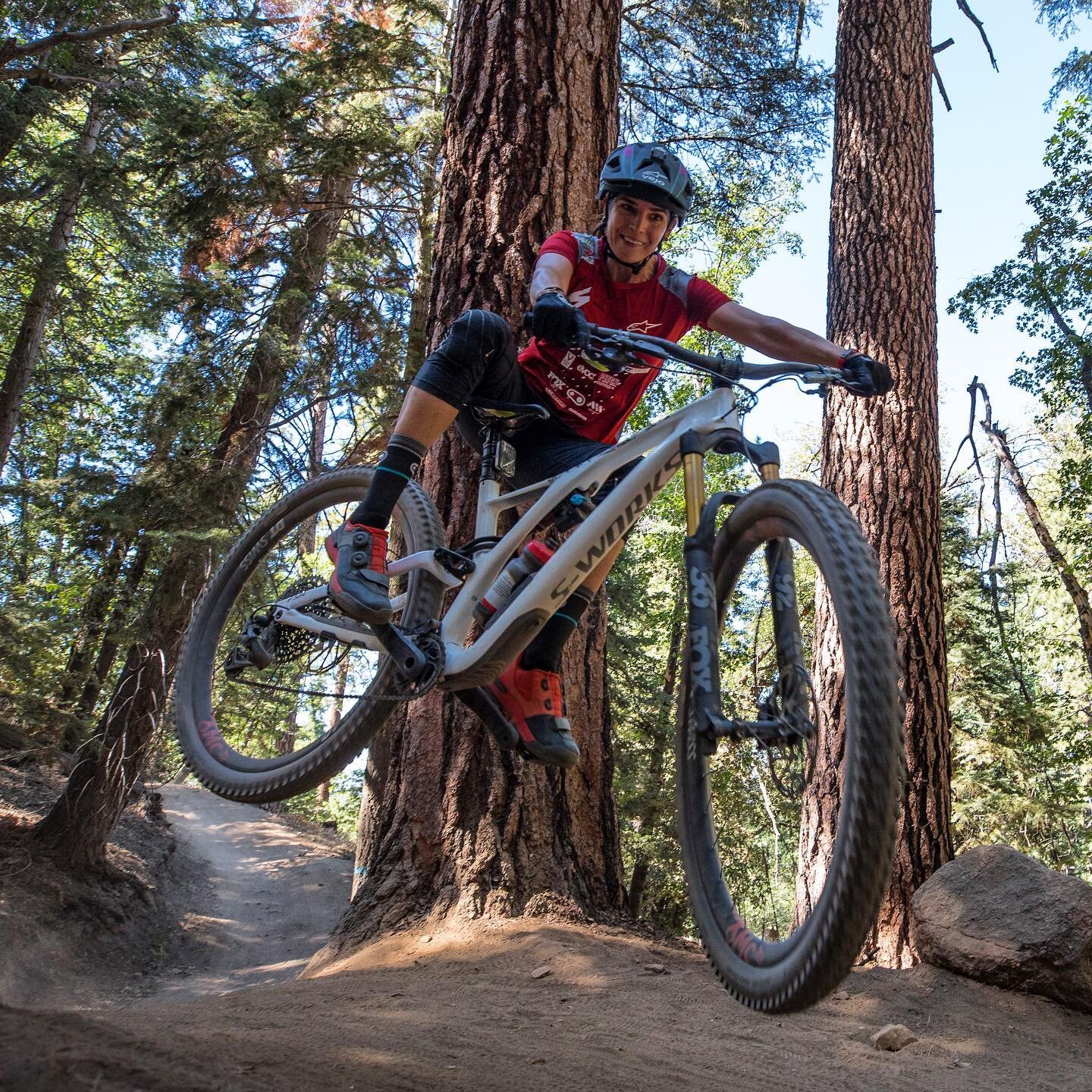 Day dreaming.... 🥰.
📸 @samricephoto #stumpjumper #mtb #sworks