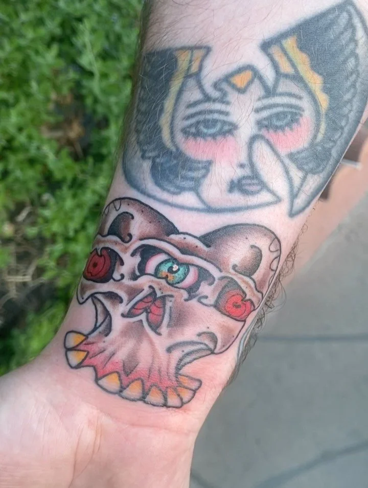 Tired of hearing about Artificial intelligence? How about some tattoos made with No Intelligence right here at @artistictattoo_phx. 

I would love to do more of these wonky skull jobs. The one in the first slide was drawn right on to fit. I would lov