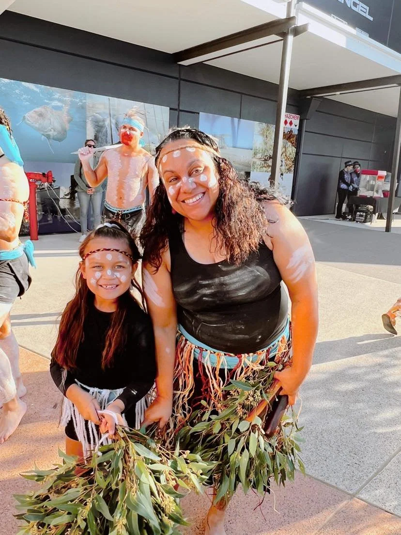 Beautiful Undumbi dancers