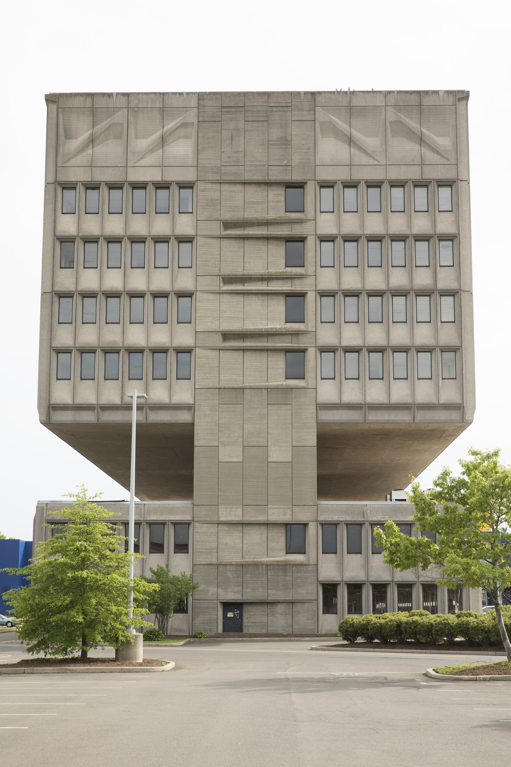 Pirelli Building by Marcel Breuer, New Haven, CT