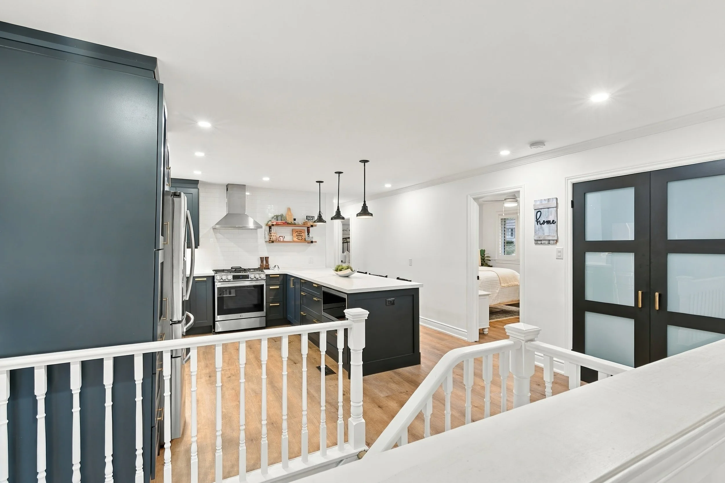 13 - 915 Tanager Ave, Burlington.jpg