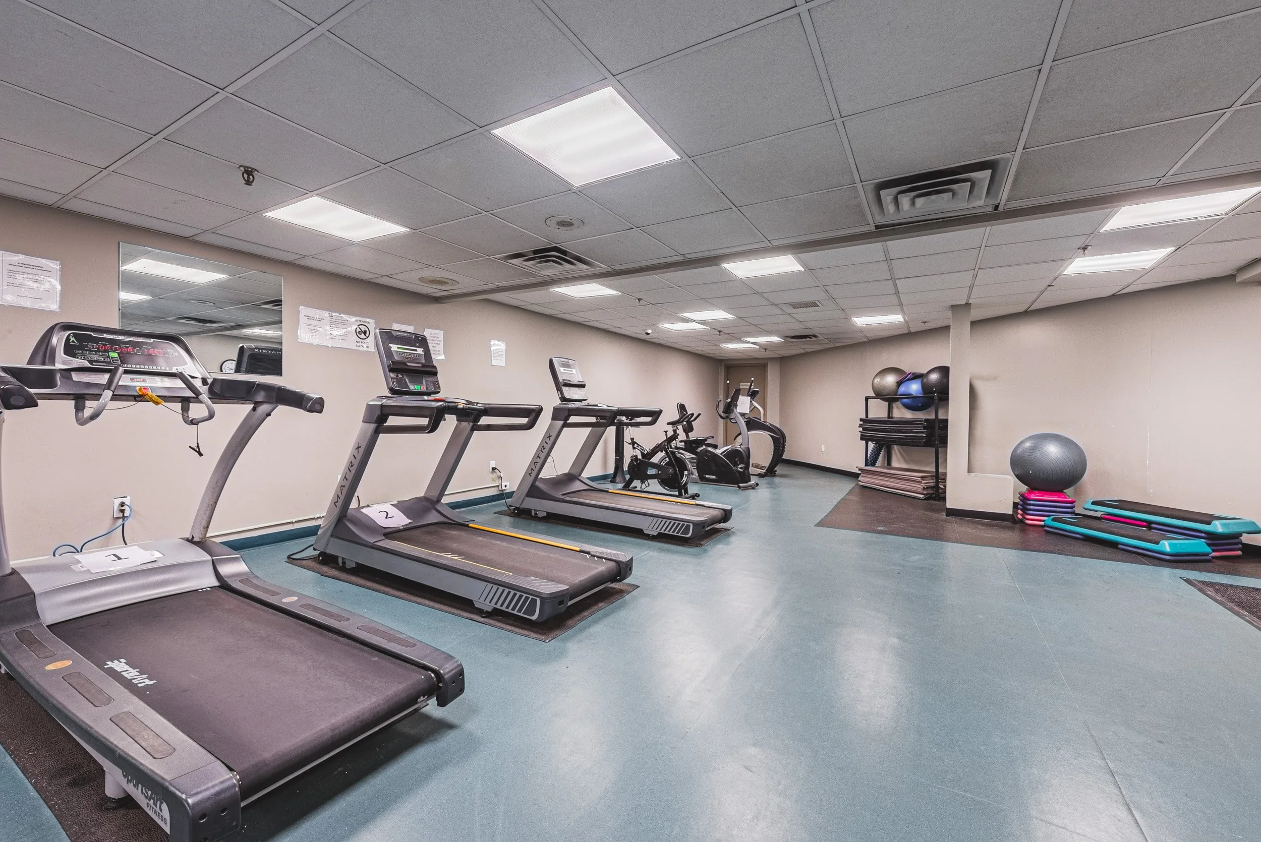 50 - 2155 Burnhamthorpe Rd W #1904, Mississauga.jpg