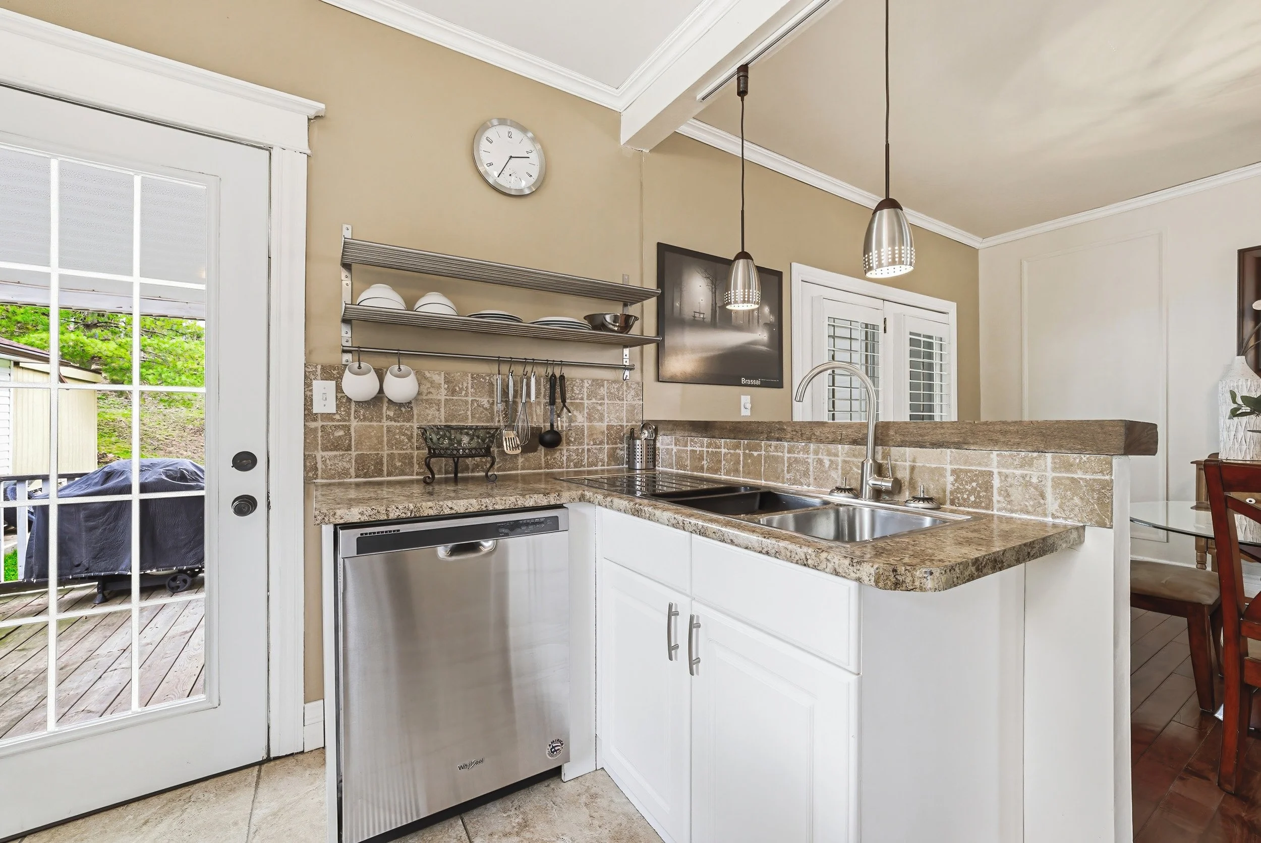 13 - 30 Grand Ave, Caledonia.jpg