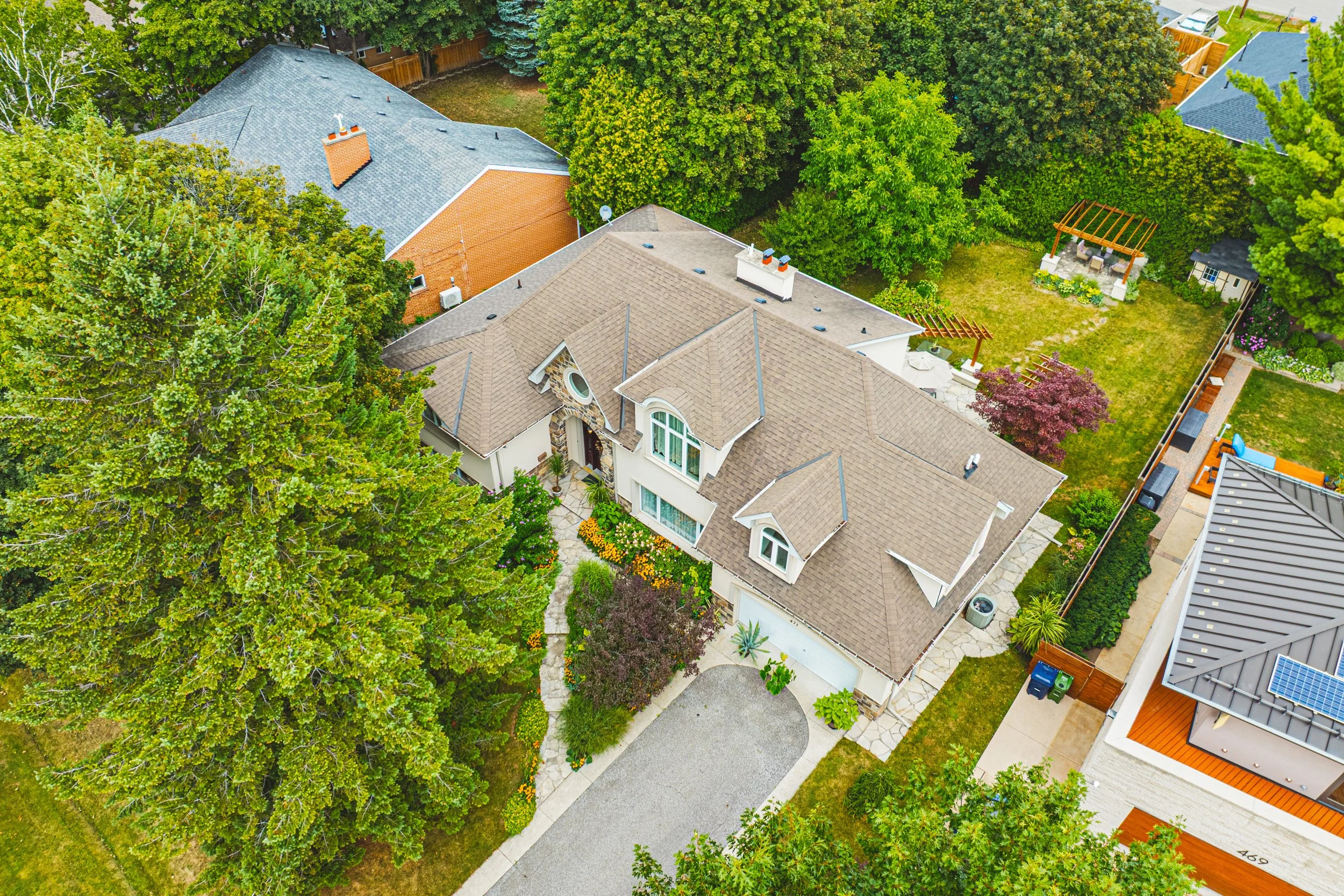 48 - 471 The Kingsway, Etobicoke.jpg