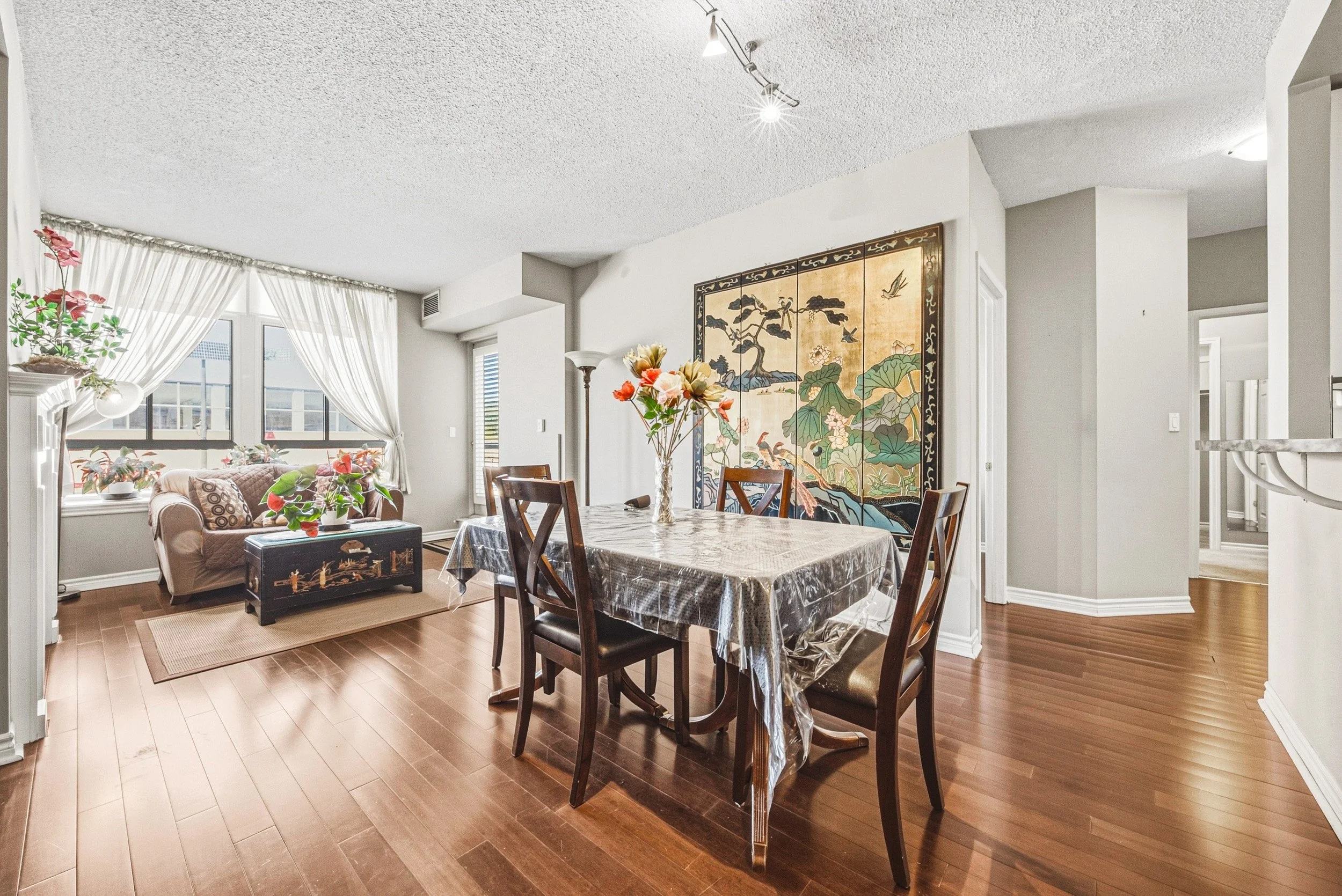 5 - 935 Royal York Rd #202, Toronto.jpg
