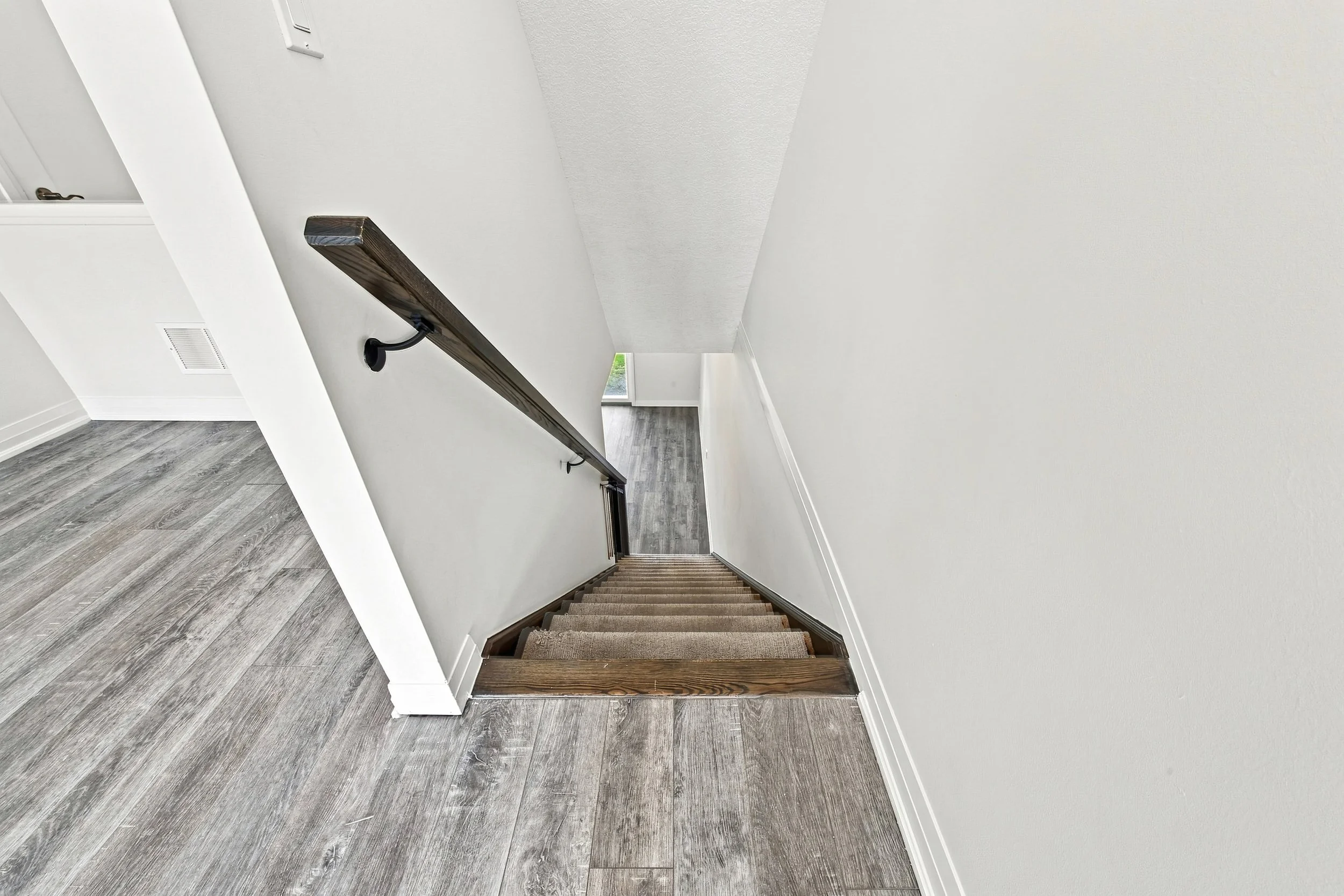 24 - 94 Laguna Village Cres, Hamilton.jpg