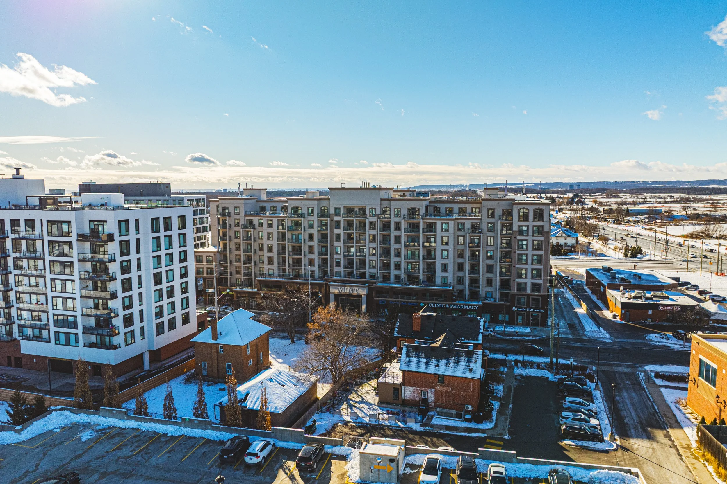 1 - 2486 Old Bronte Rd #706, Oakville.jpg