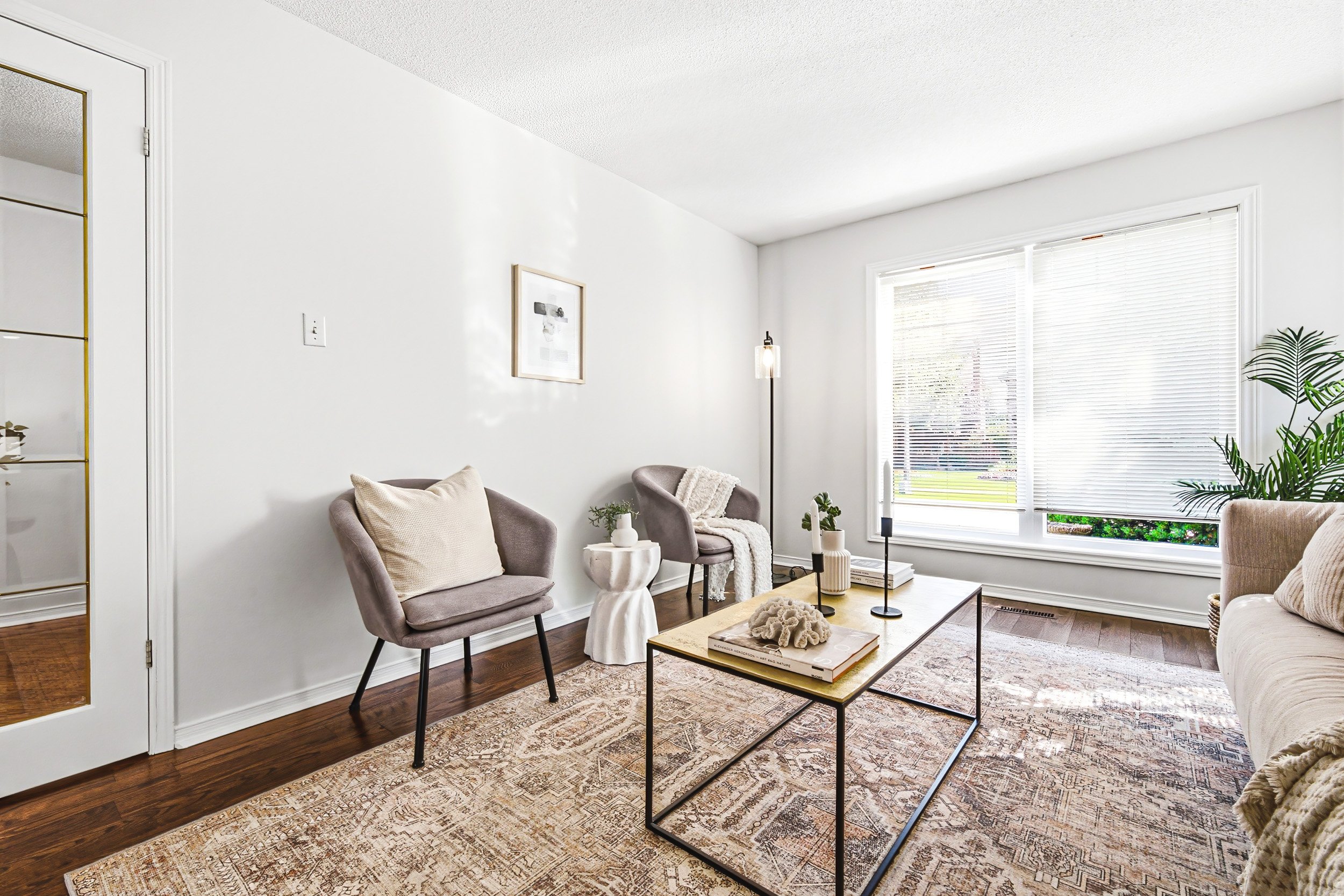 10 - 4153 Vermont Cres, Burlington.jpg