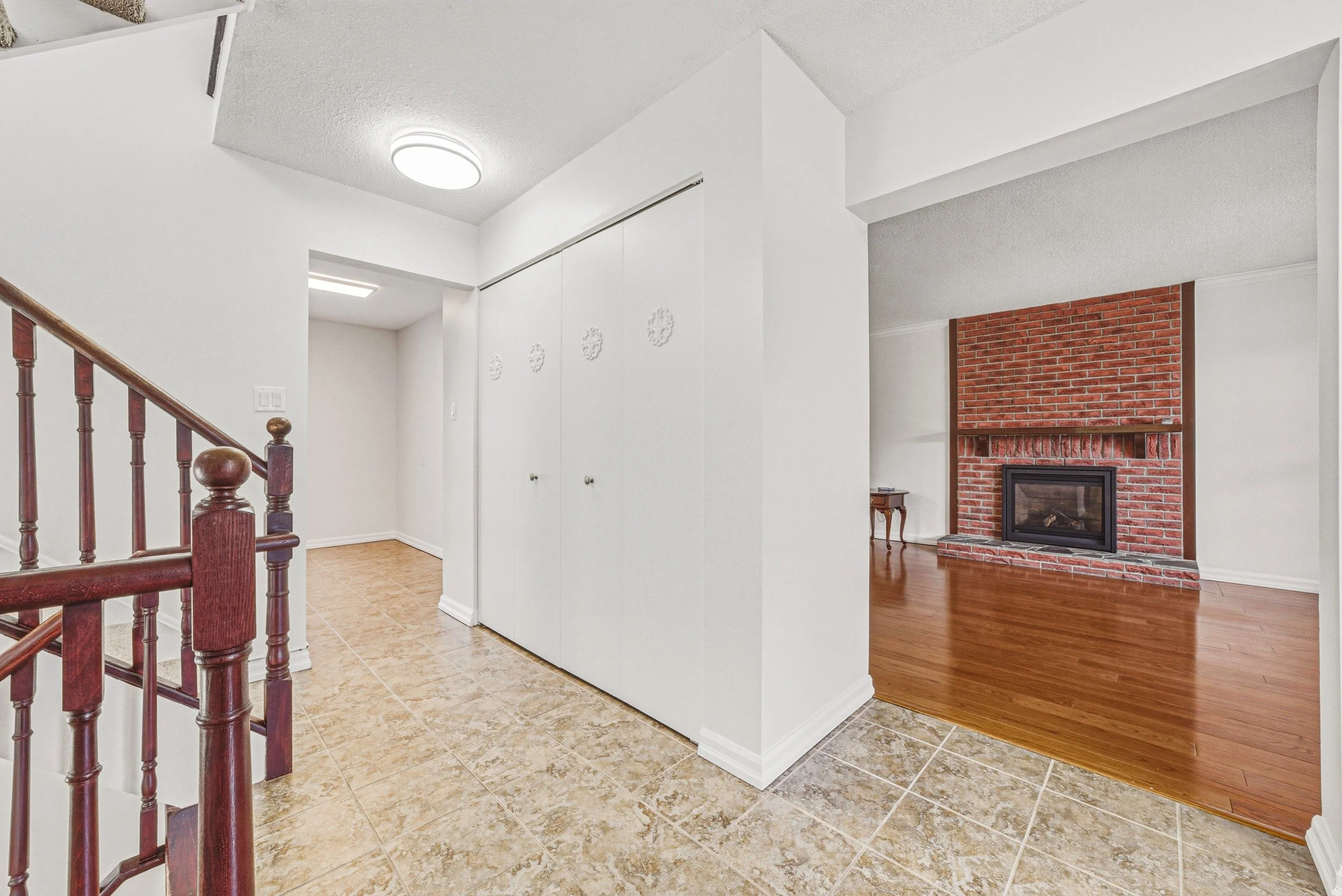 7 - 4 Mount Forest Dr, Brampton.jpg