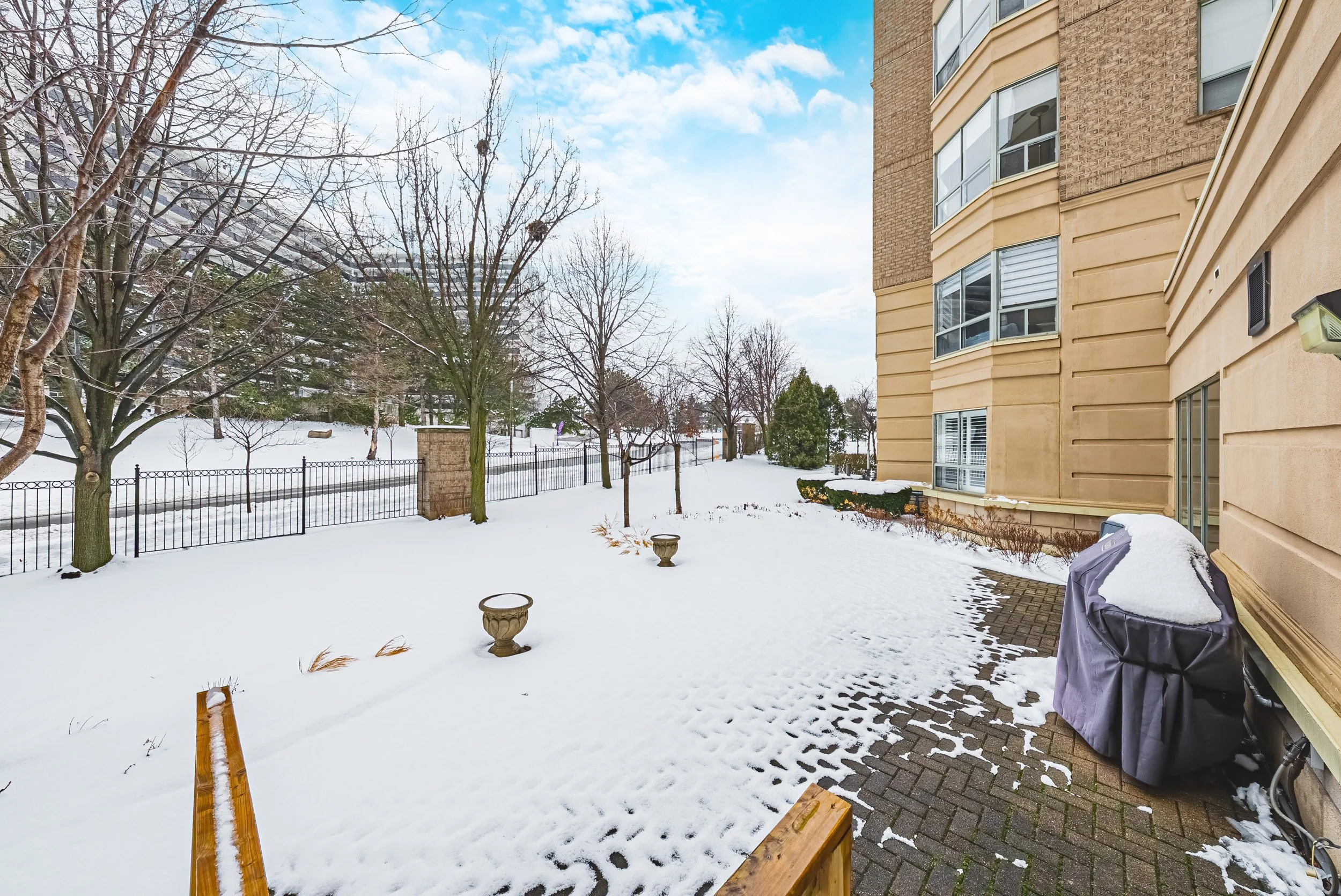 49 - 2075 Amherst Heights Dr #103, Burlington.jpg