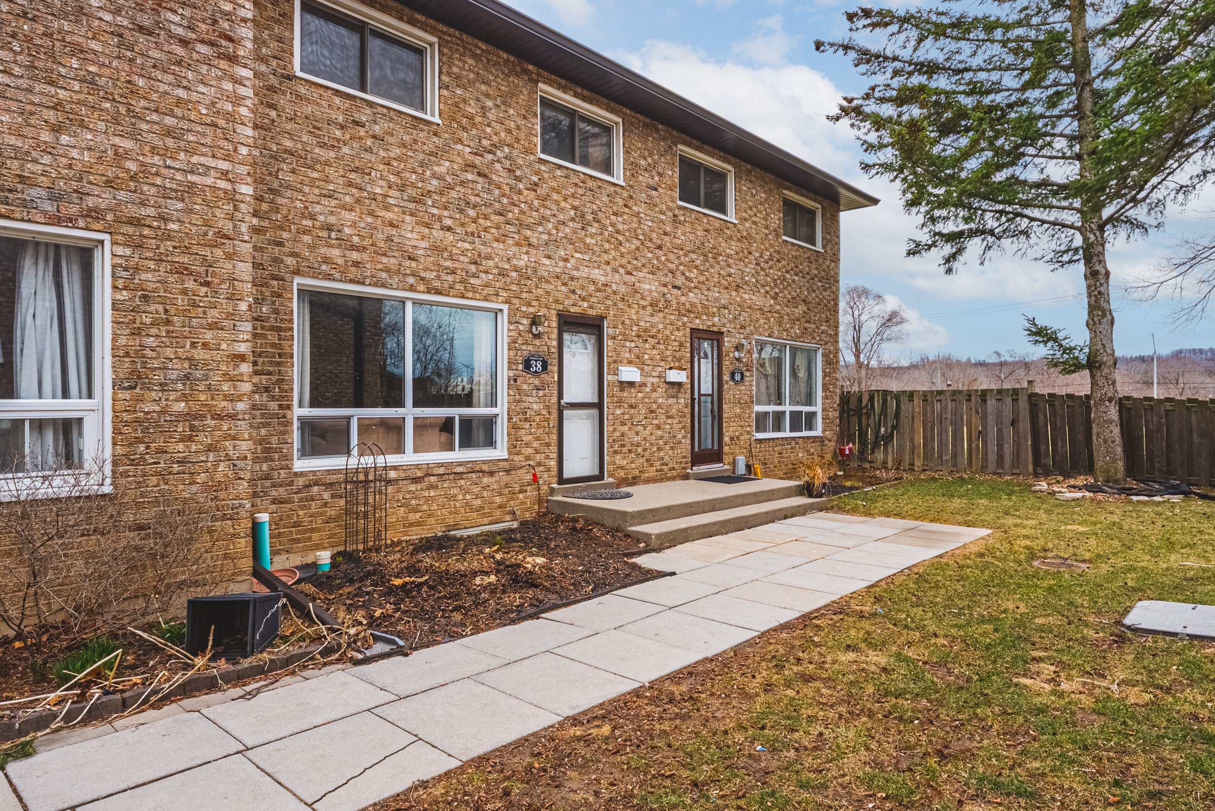 2 - 38 Glenburn Ct, Hamilton.jpg