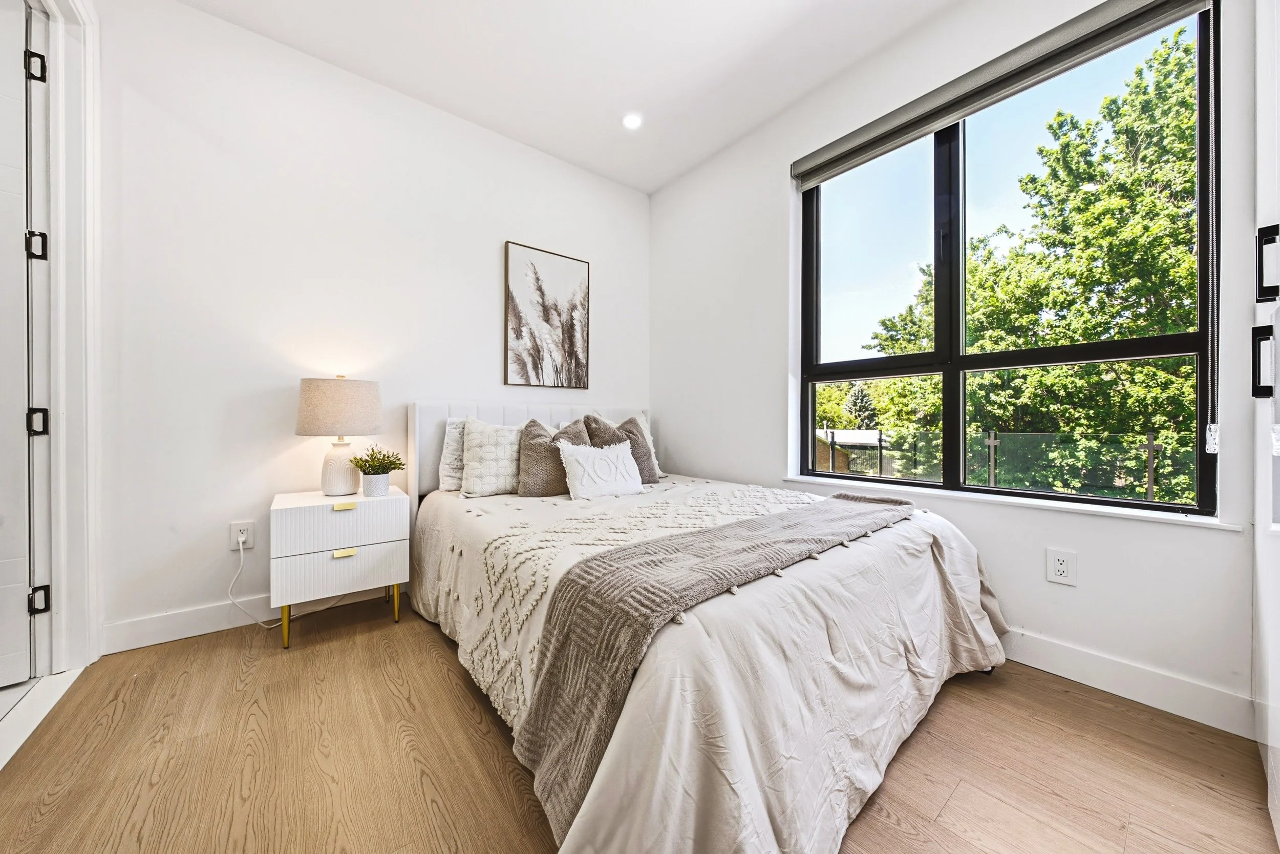 35 - 4511 Guelph Line, Burlington.jpg