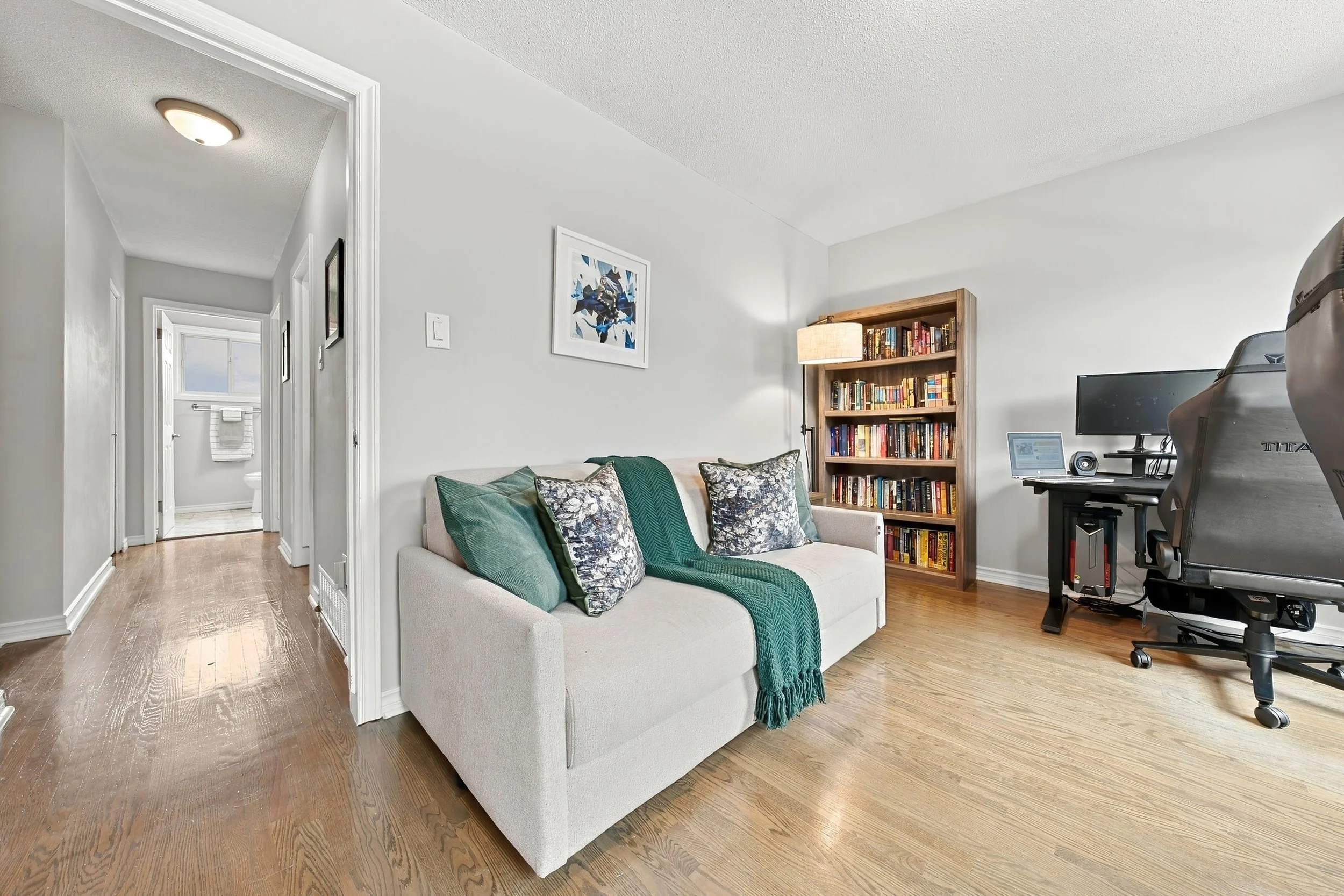 22 - 429 Limeridge Rd W, Hamilton.jpg