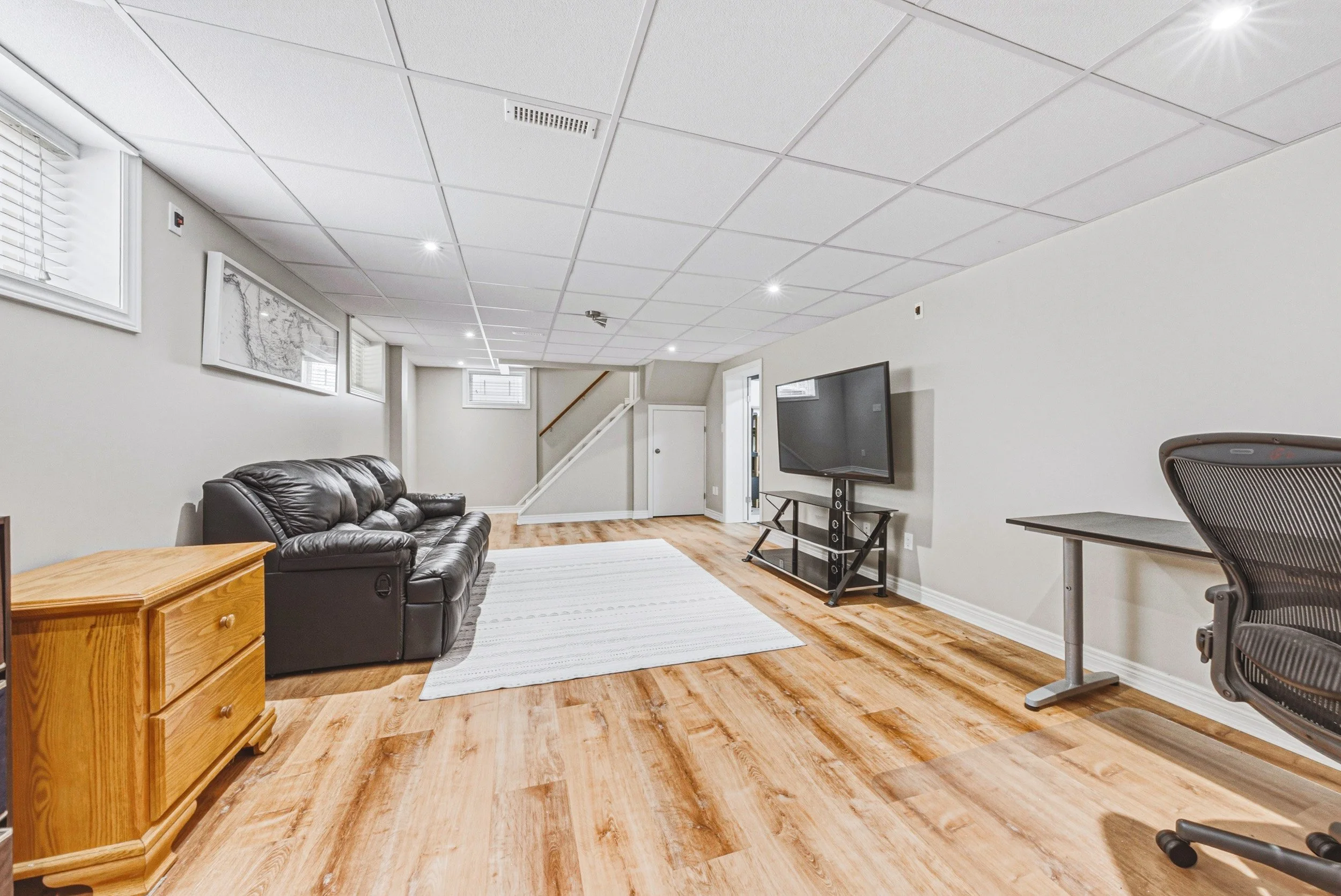 26 - 1208 Homewood Dr, Burlington.jpg