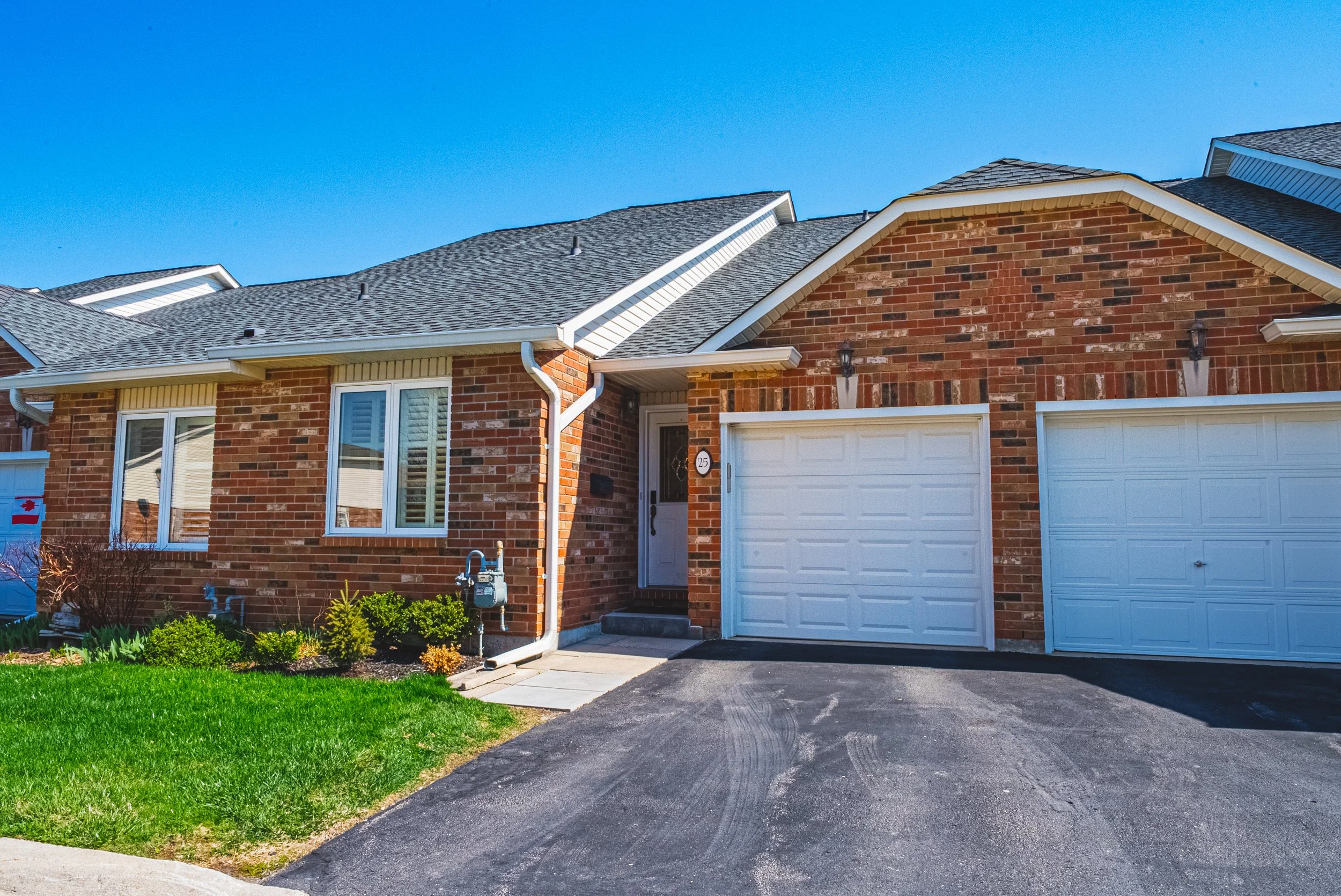 2-222 Fellowes Crescent, unit 25, Waterdown.jpg