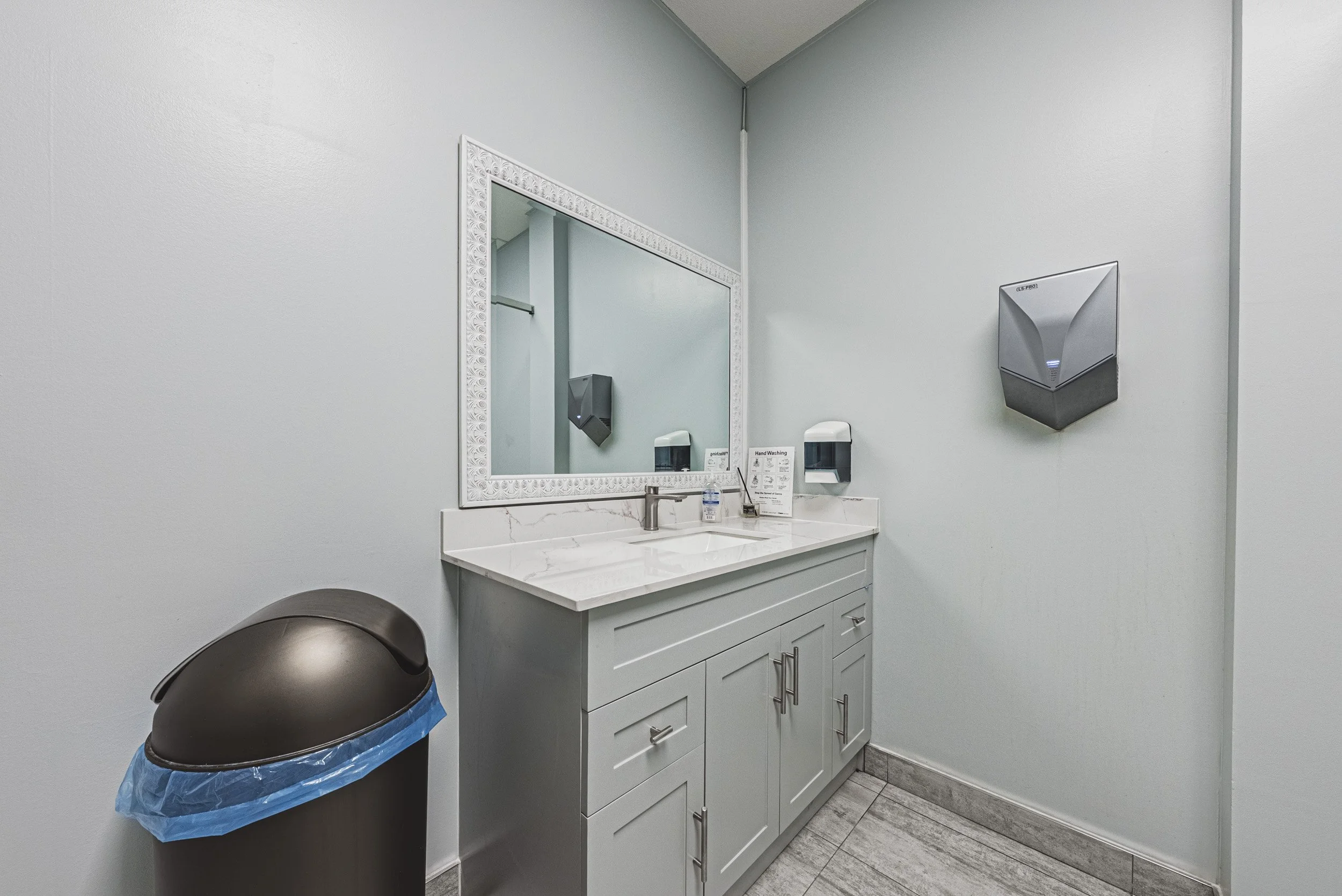 14 - 8 Edvac Dr, Brampton.jpg