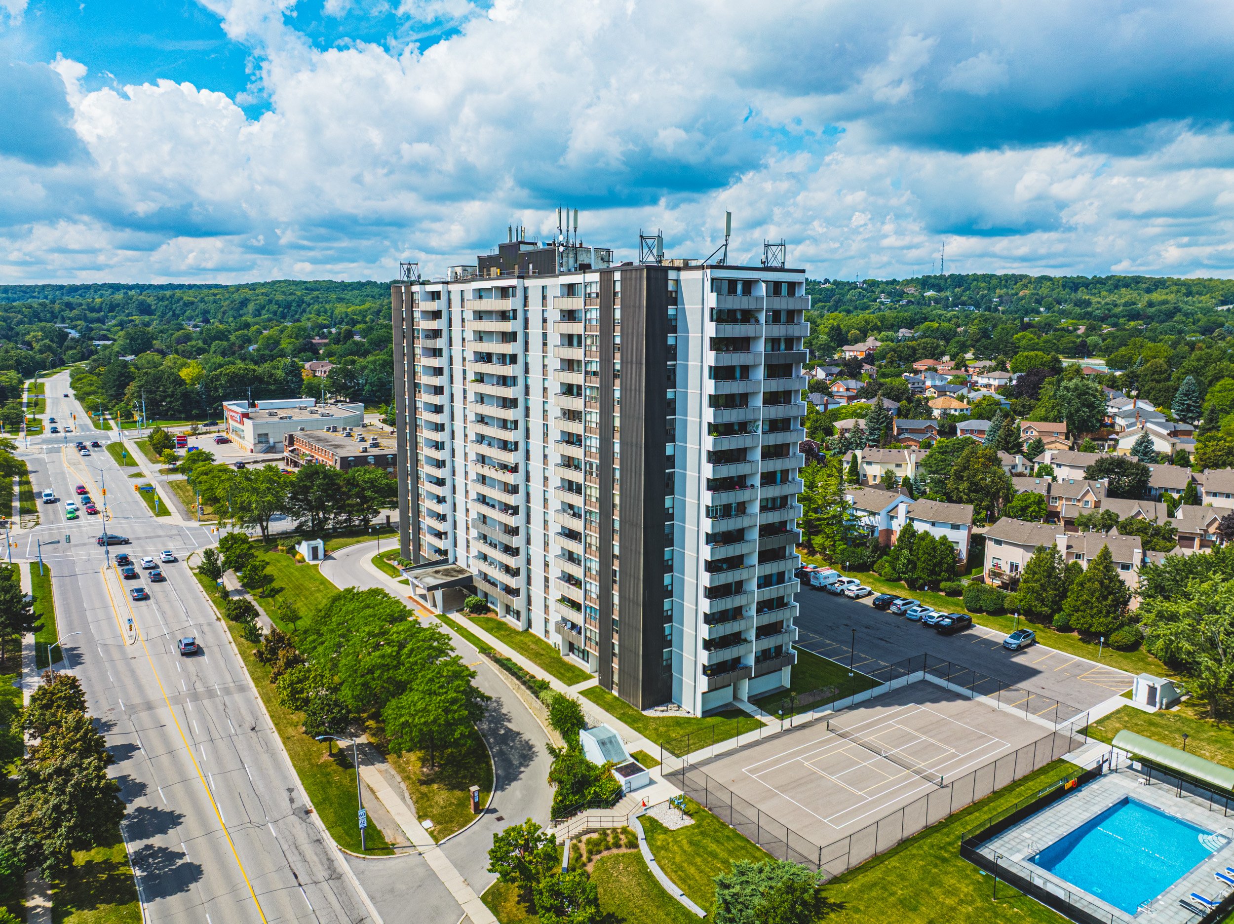 9 - 2055 Upper Middle Rd #1507, Burlington.jpg