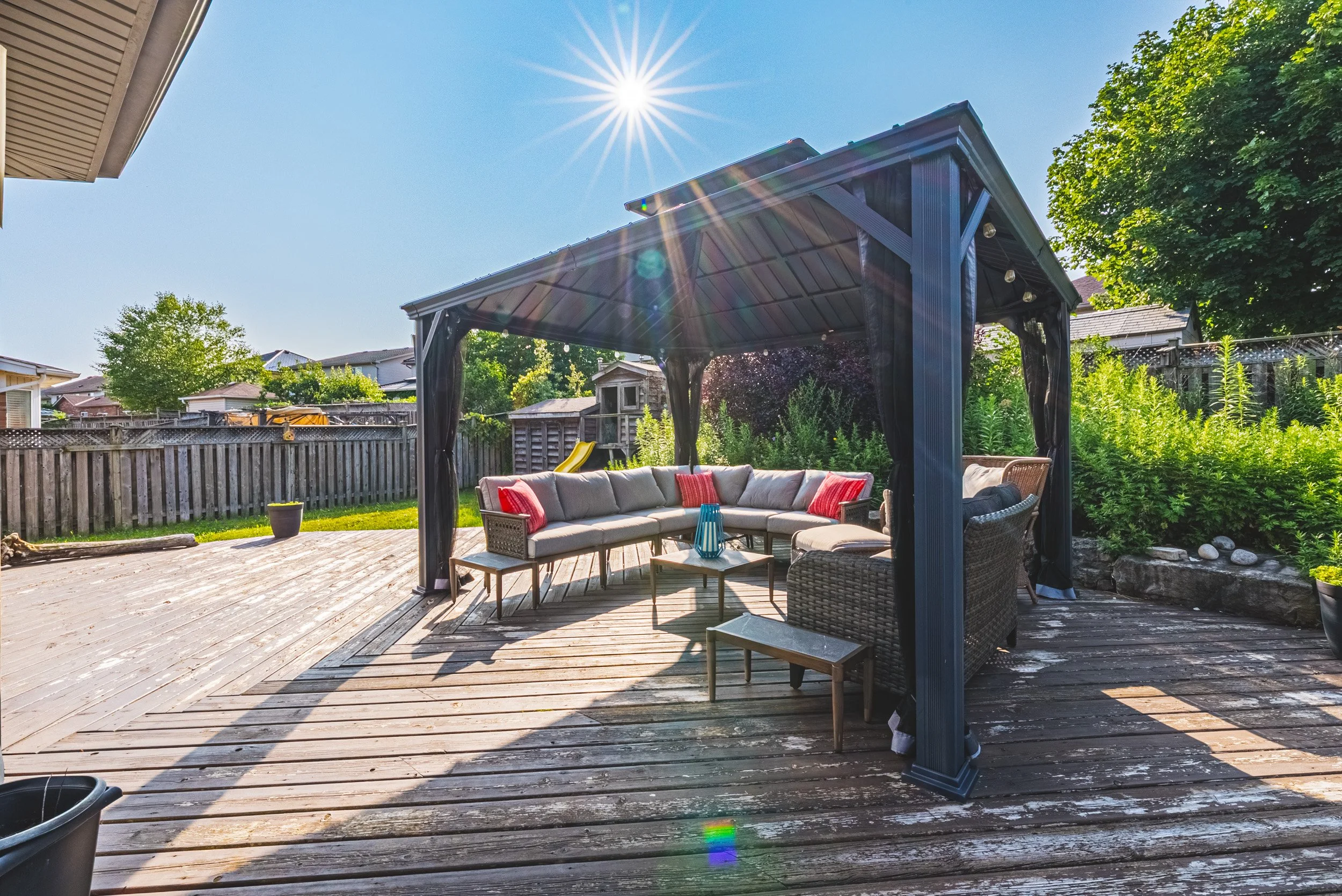50 - 140 Country Club Dr, Cambridge.jpg
