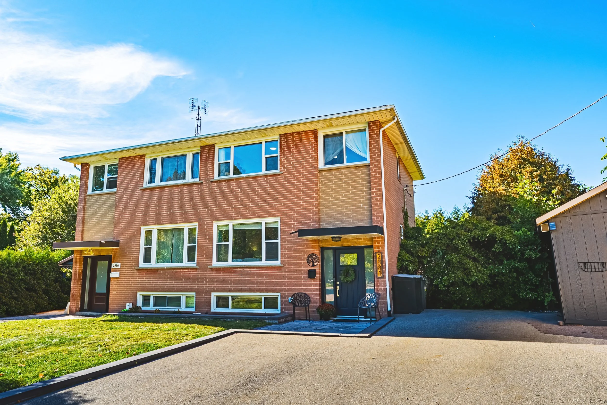 3 - 2301 Barclay Rd, Burlington.jpg