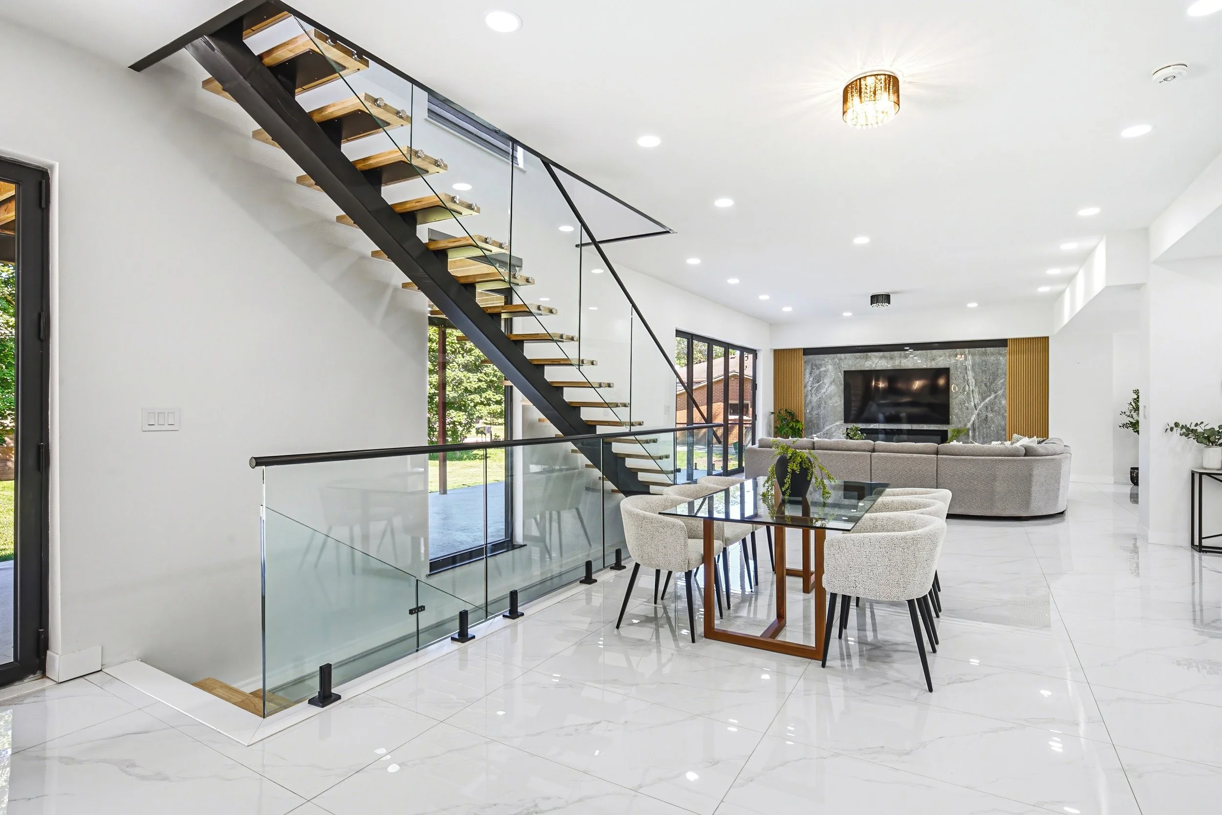 22 - 4511 Guelph Line, Burlington.jpg
