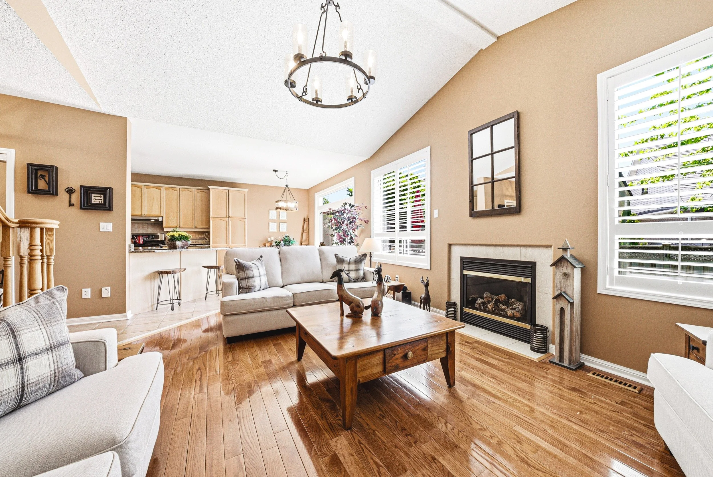 11 - 1588 Ramshaw Cres, Milton.jpg
