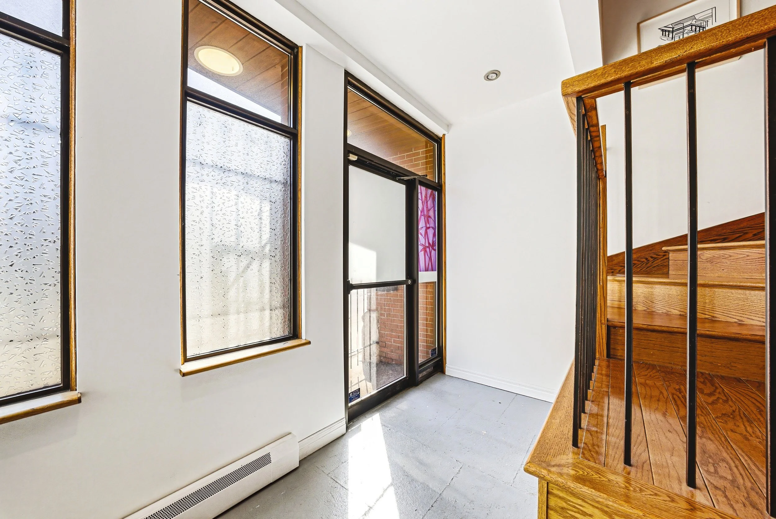 6 - 595 King St E, Hamilton.jpg