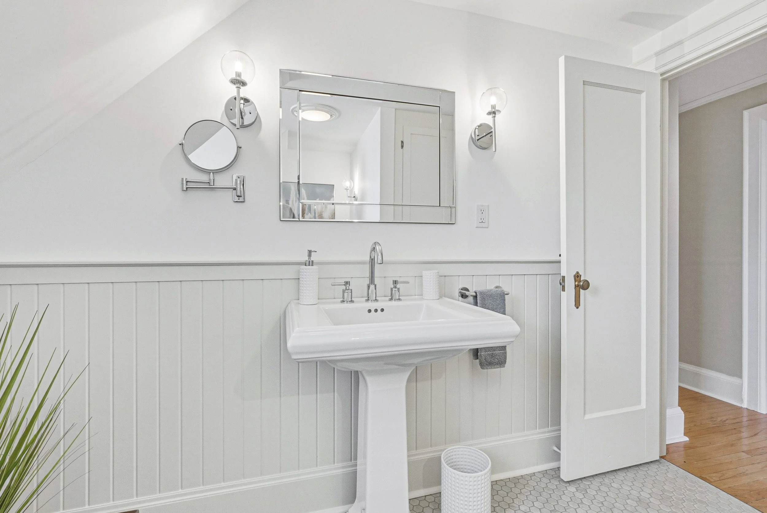 24 - 55 Van Camp Ave, Brampton.jpg