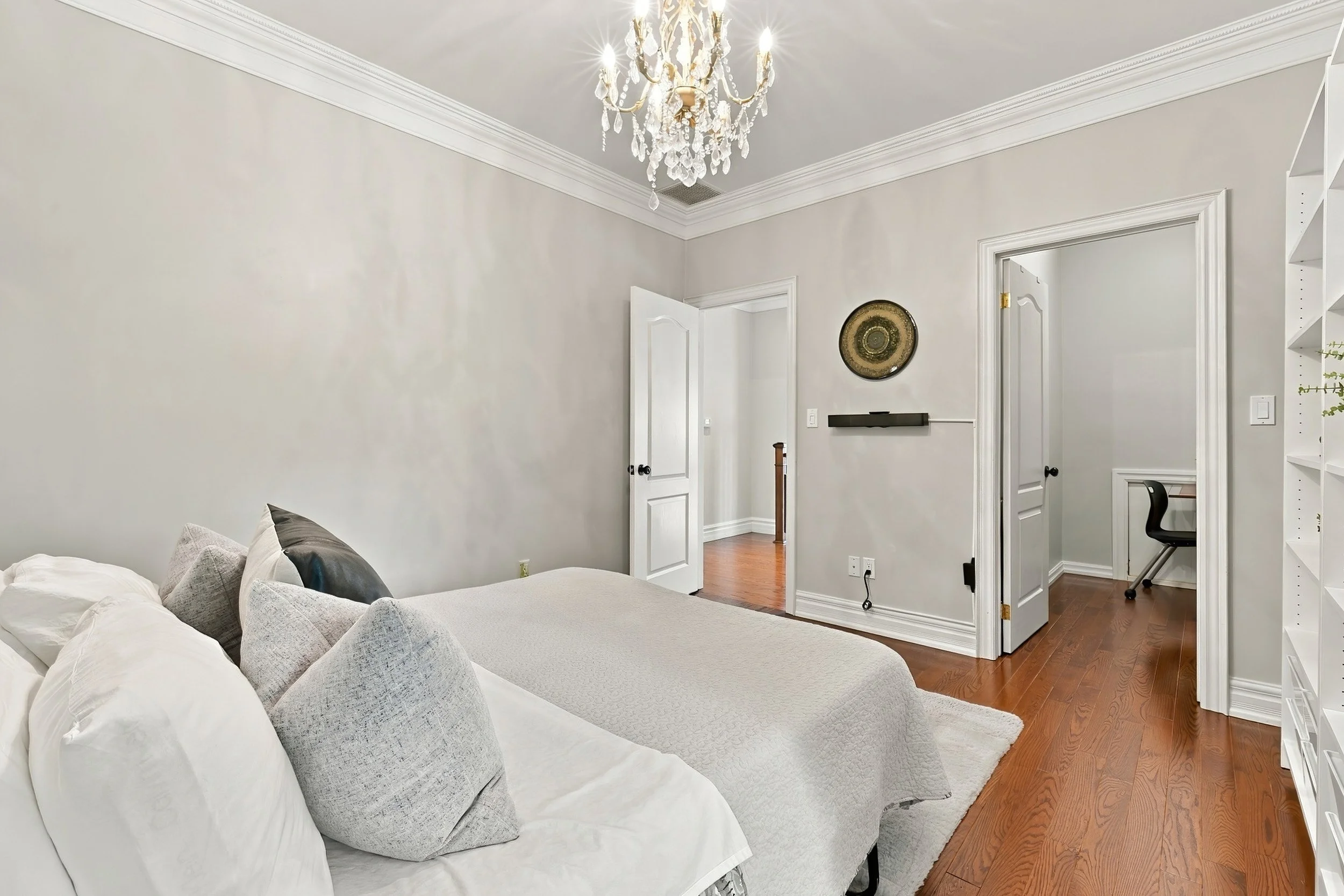 46 - 3021 Woodland Park Dr, Burlington.jpg