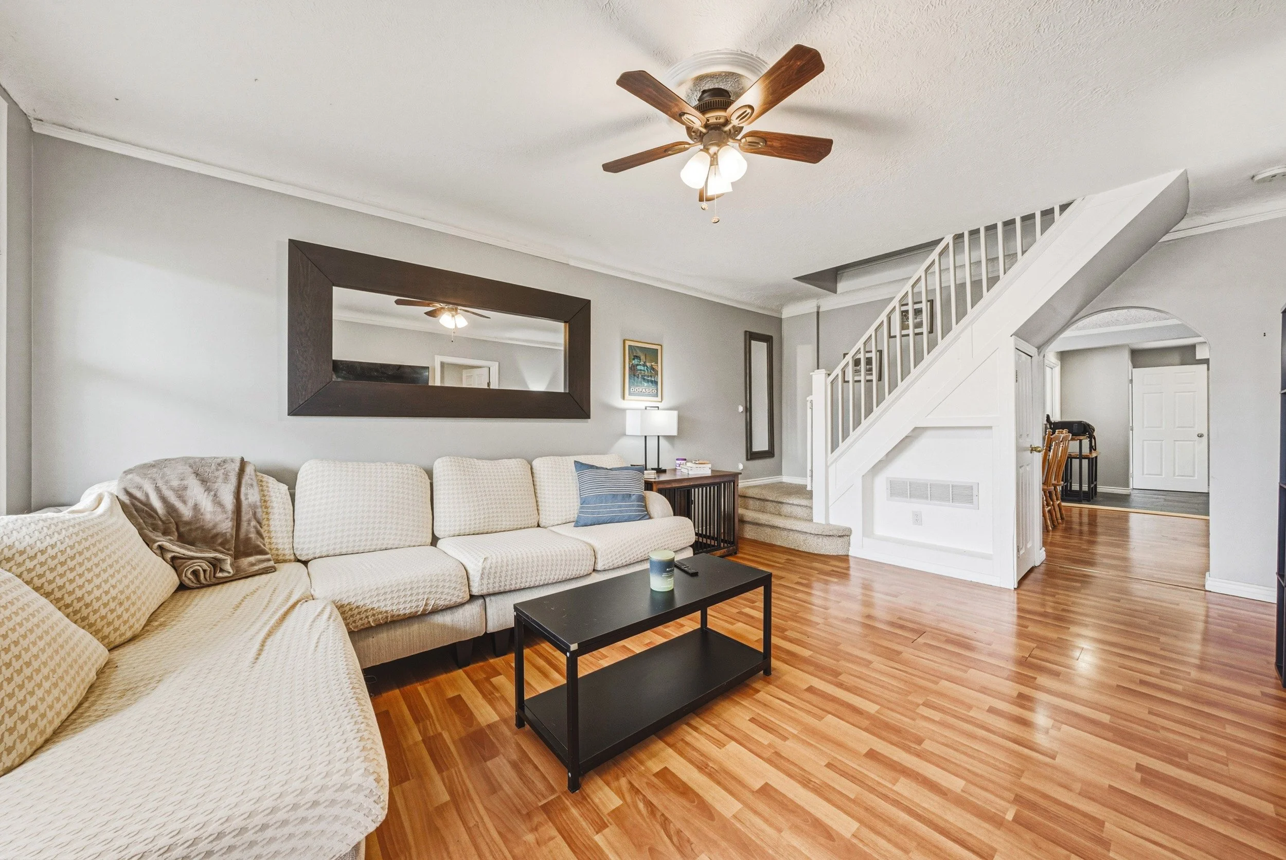 7 - 161 Ivon Ave, Hamilton.jpg