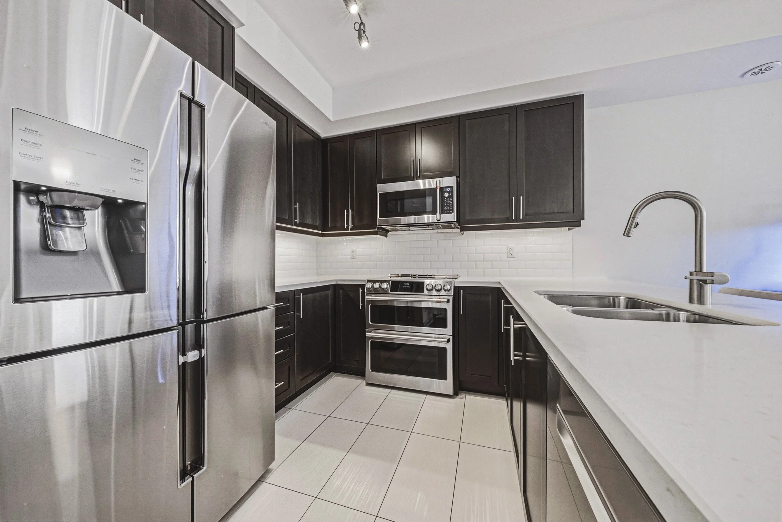 7 - 10 Drummond St #505, Etobicoke.jpg