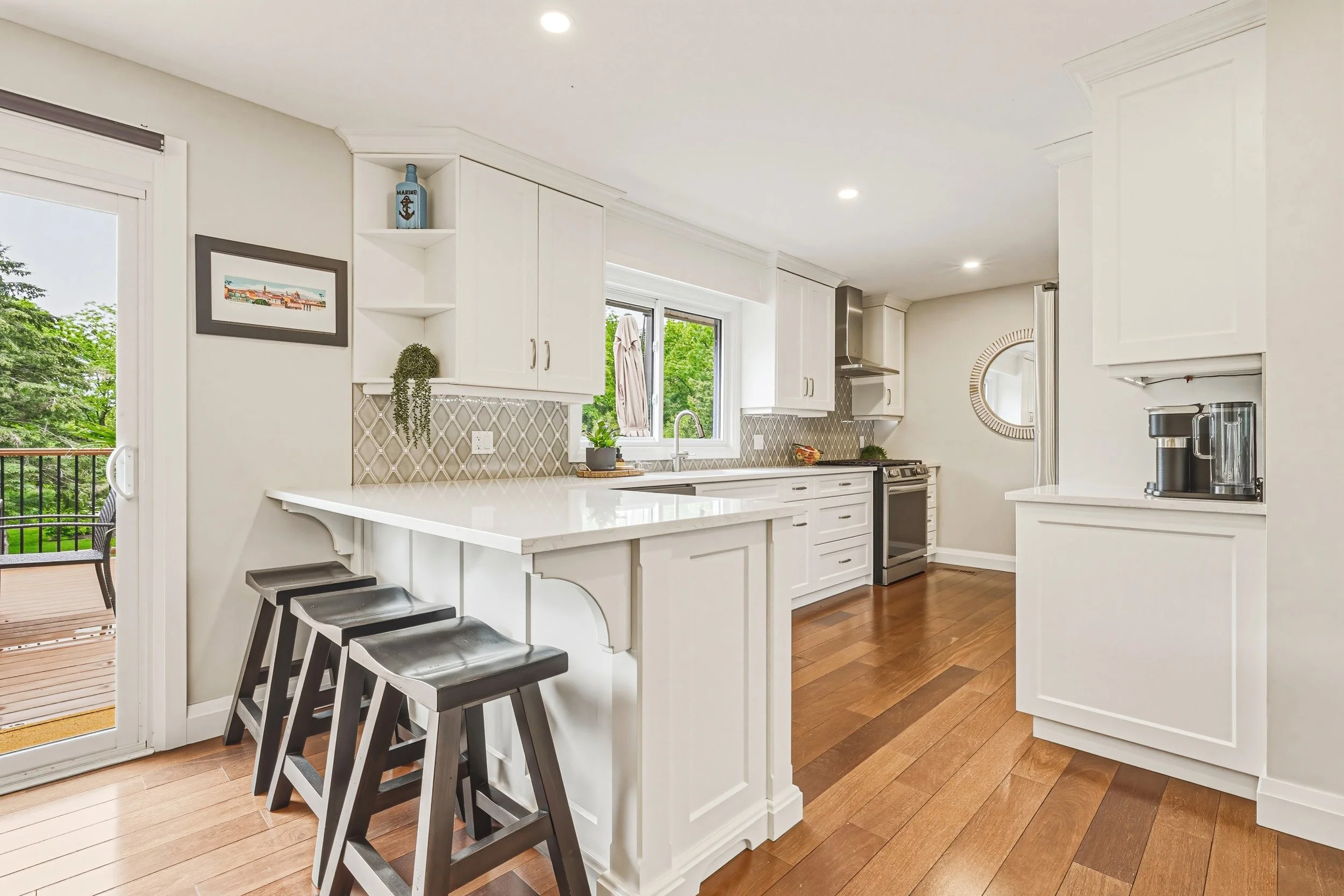 14 - 4897 Victoria Ave N, Vineland Station.jpg