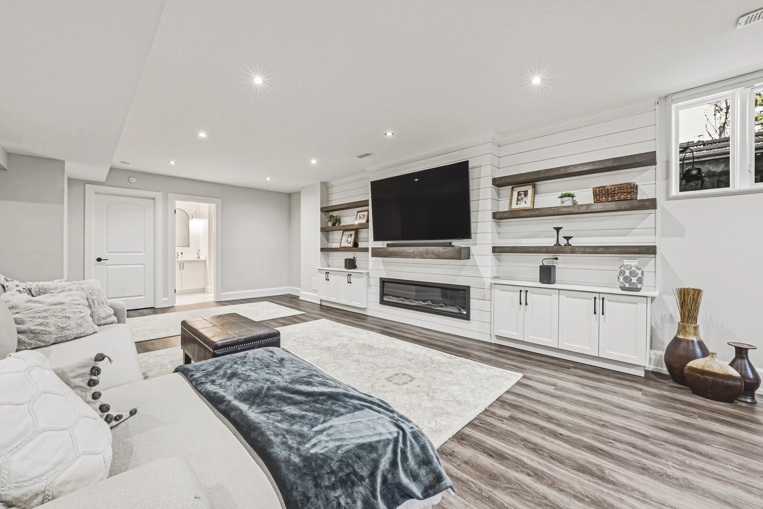 43 - 476 Patricia Dr, Burlington.jpg