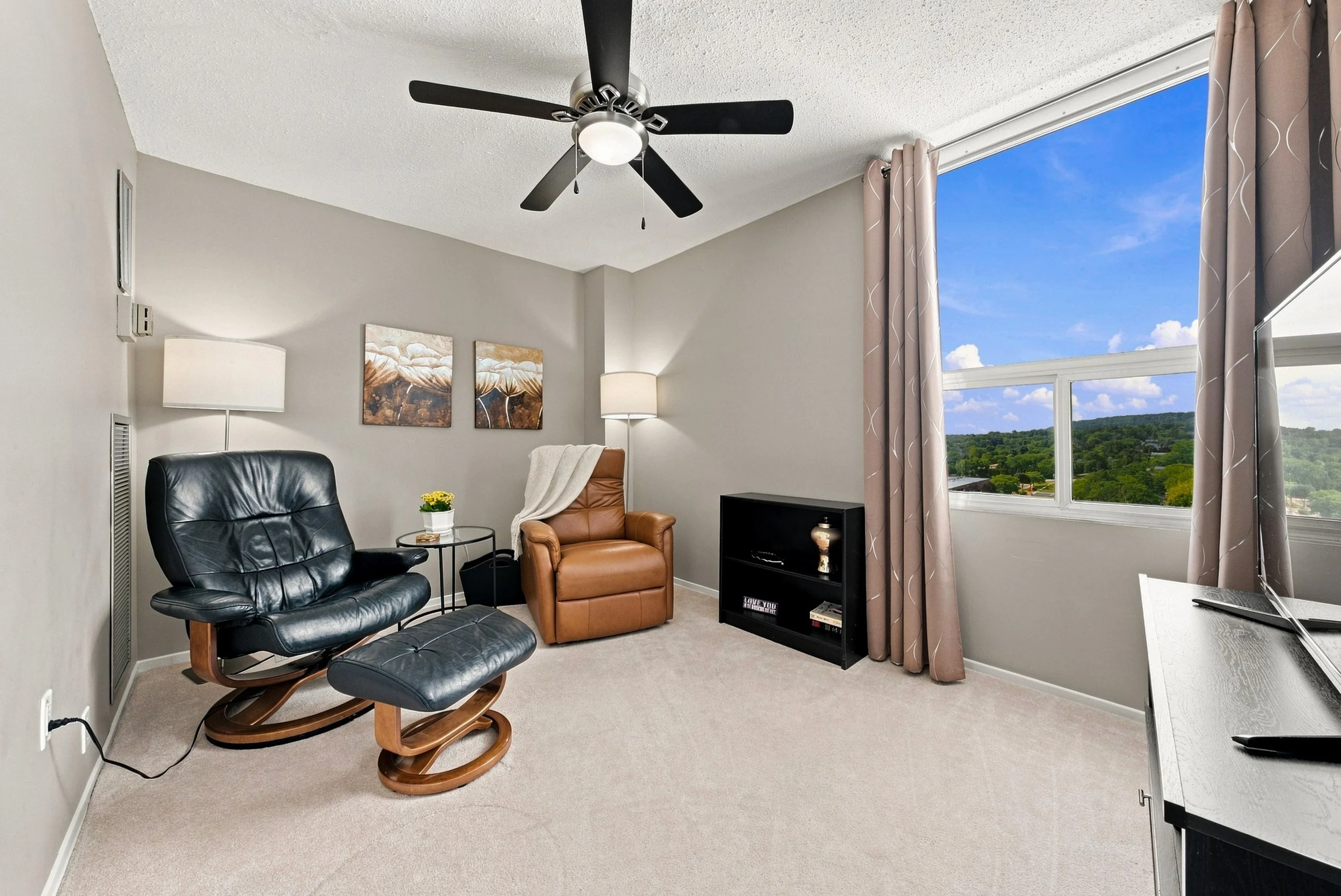 18 - 2055 Upper Middle Rd #1507, Burlington.jpg
